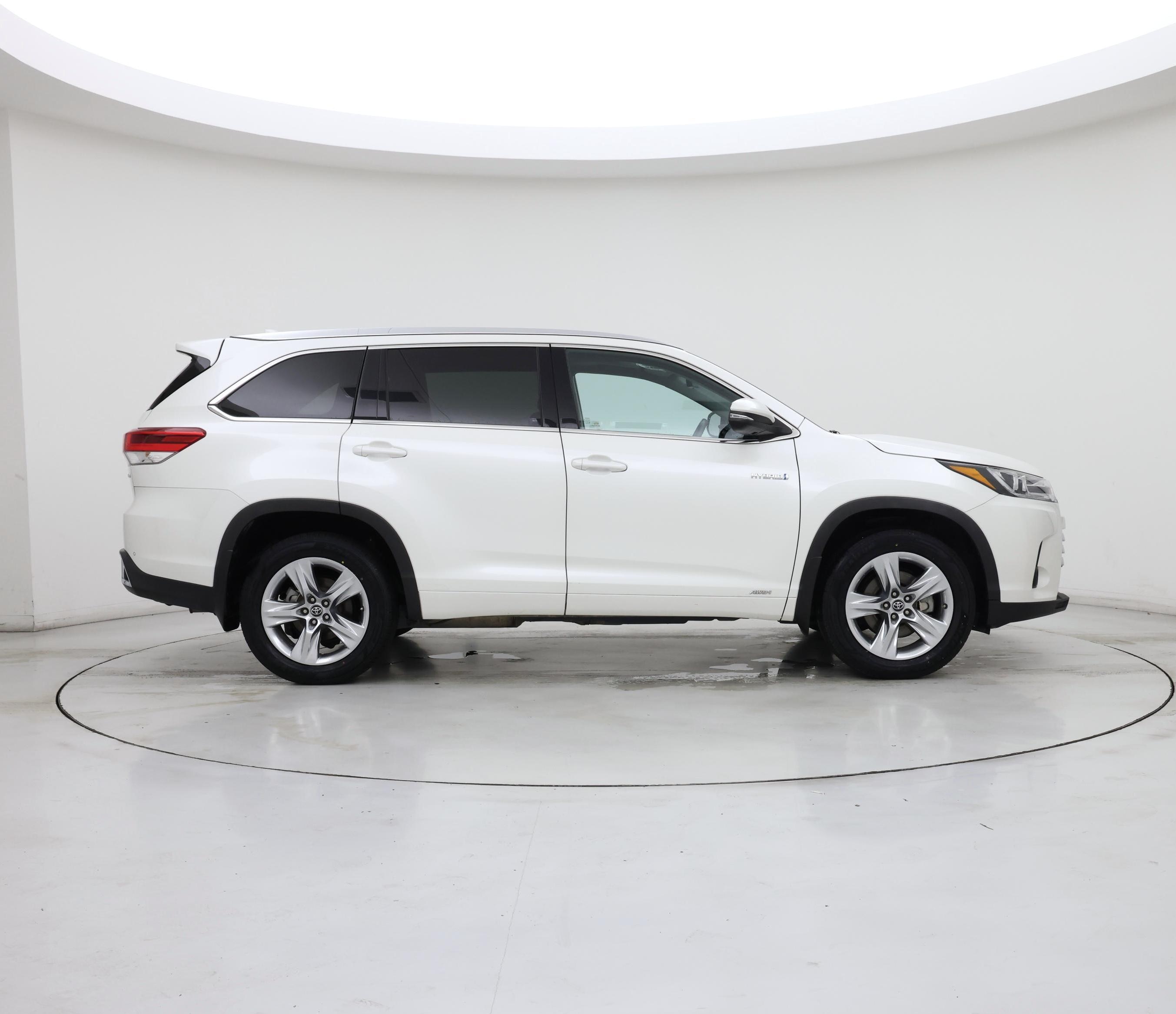 Thumbnail: 2019 Toyota Highlander - 7