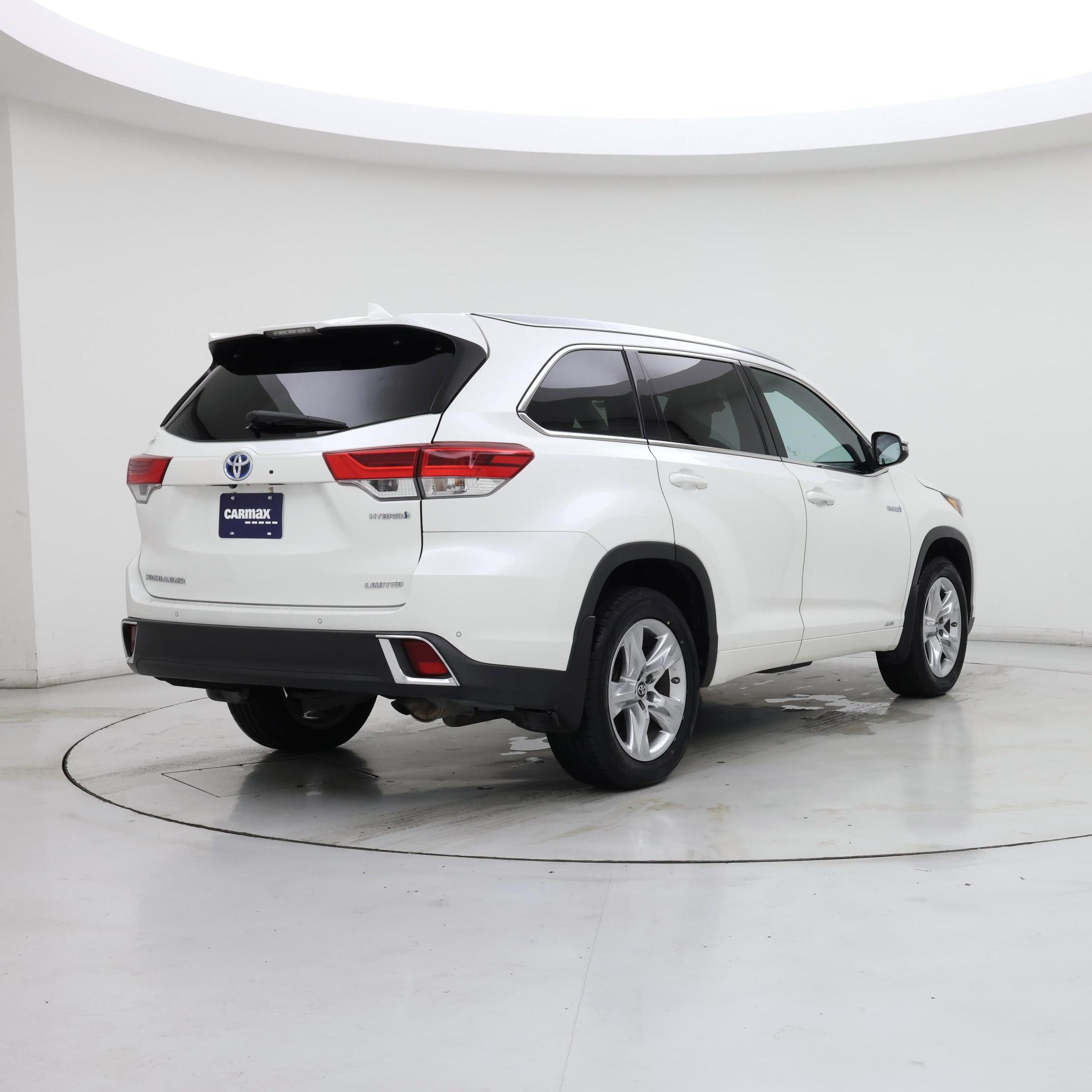 Thumbnail: 2019 Toyota Highlander - 8
