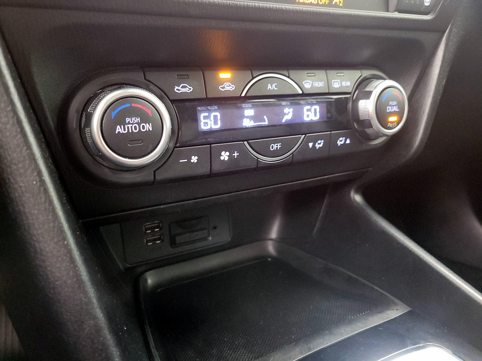 Thumbnail: 2017 Mazda Mazda3 - 16