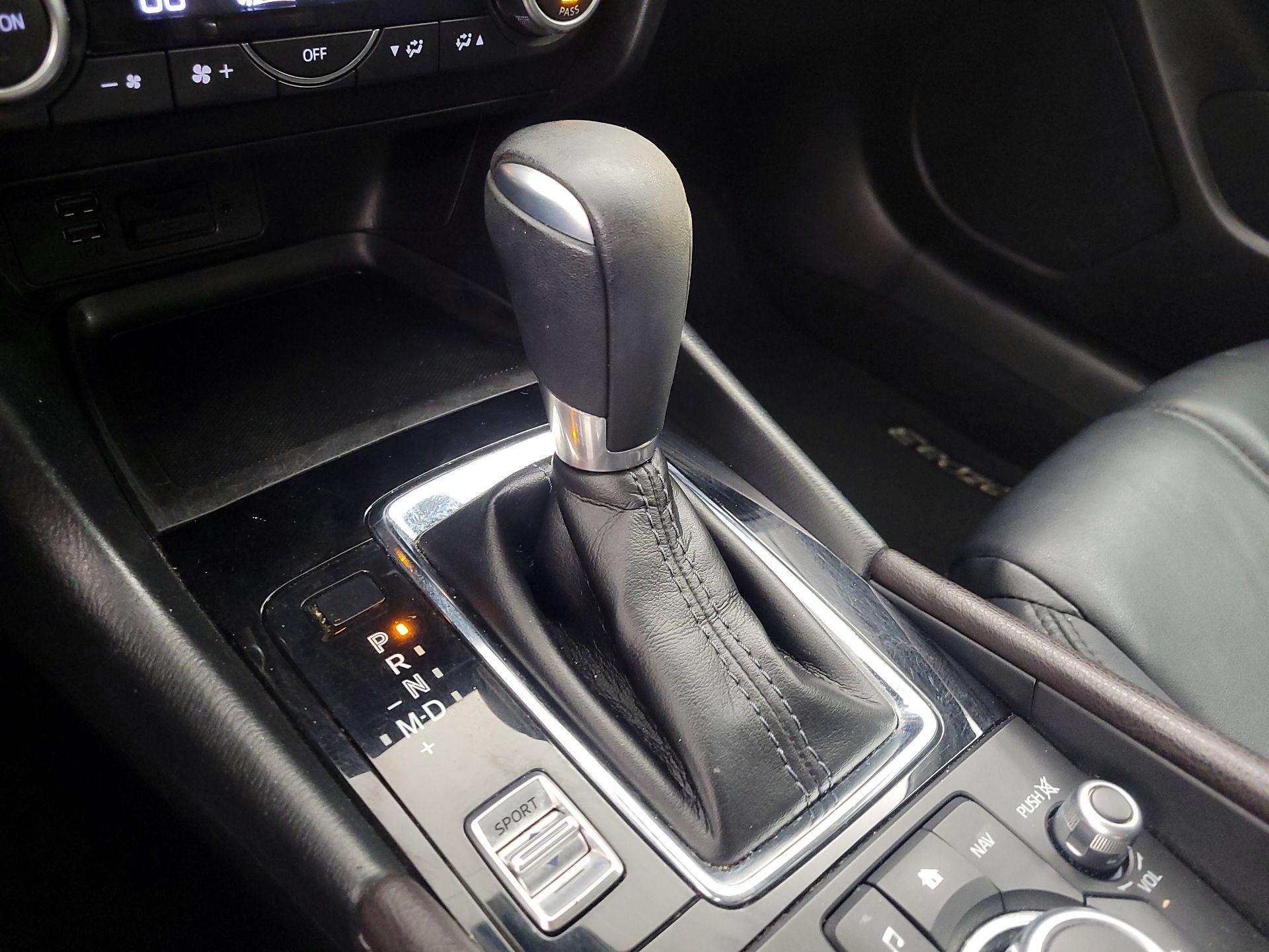 Thumbnail: 2017 Mazda Mazda3 - 17