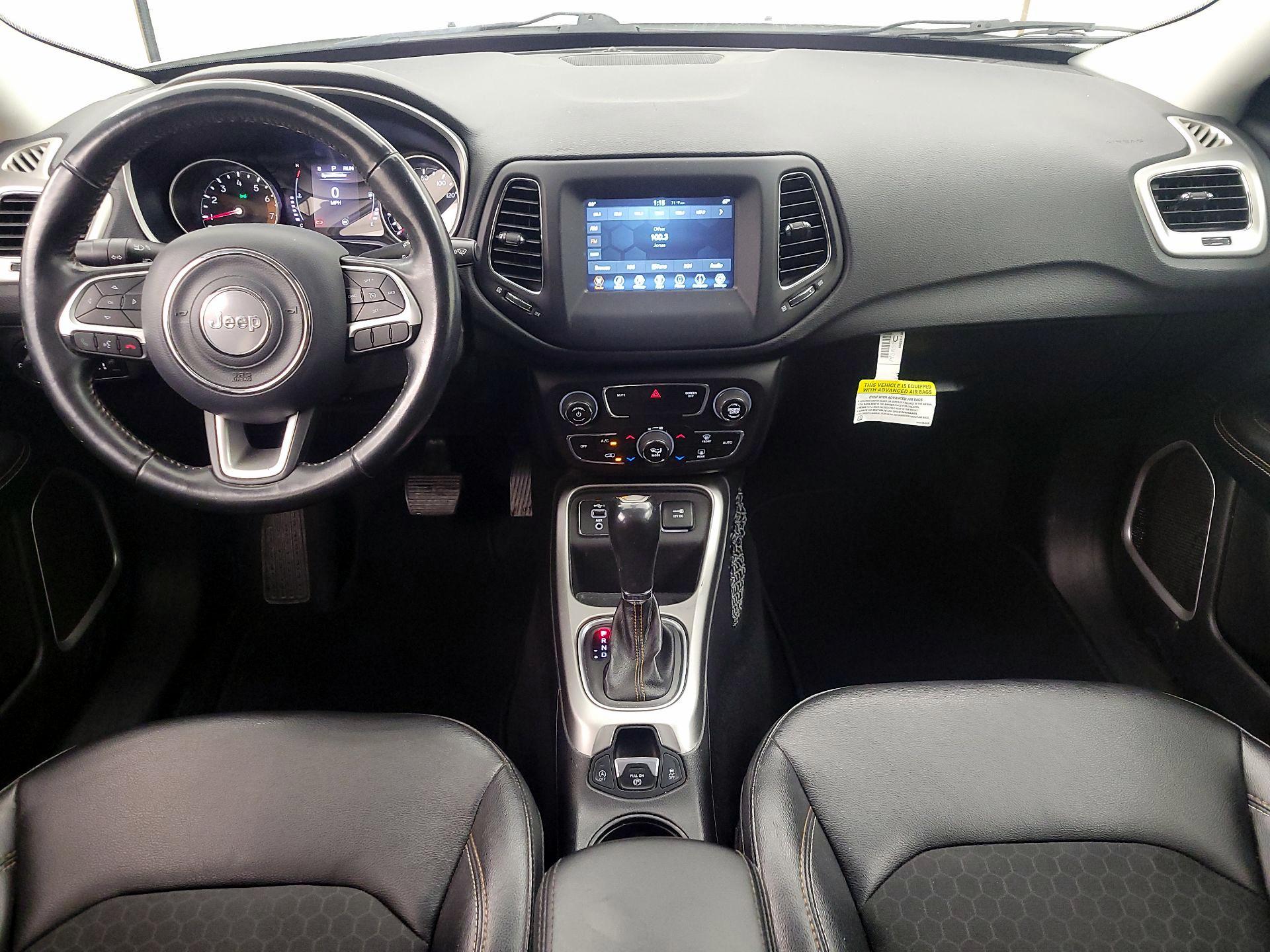 Thumbnail: 2019 Jeep Compass - 9