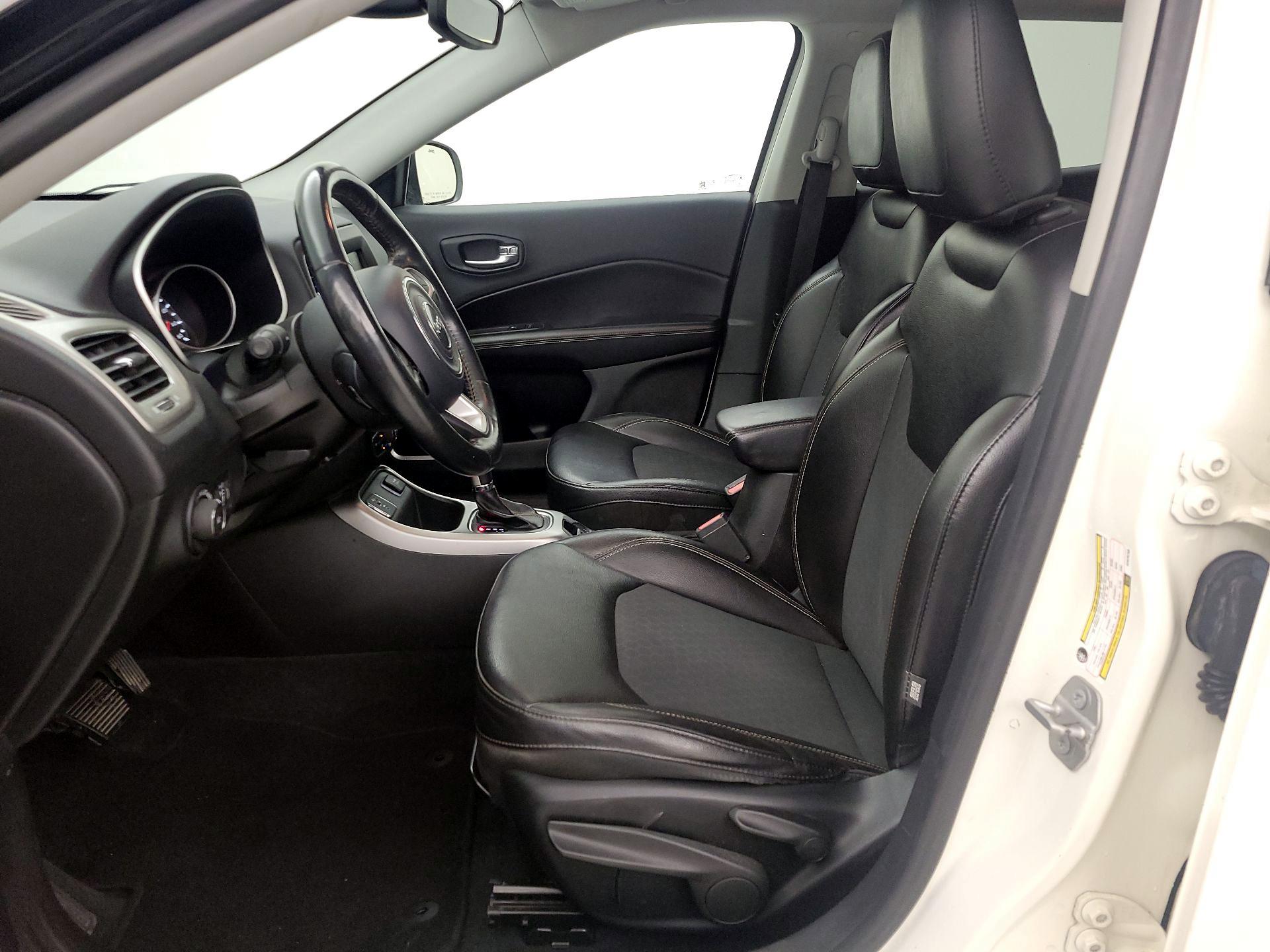 Thumbnail: 2019 Jeep Compass - 11