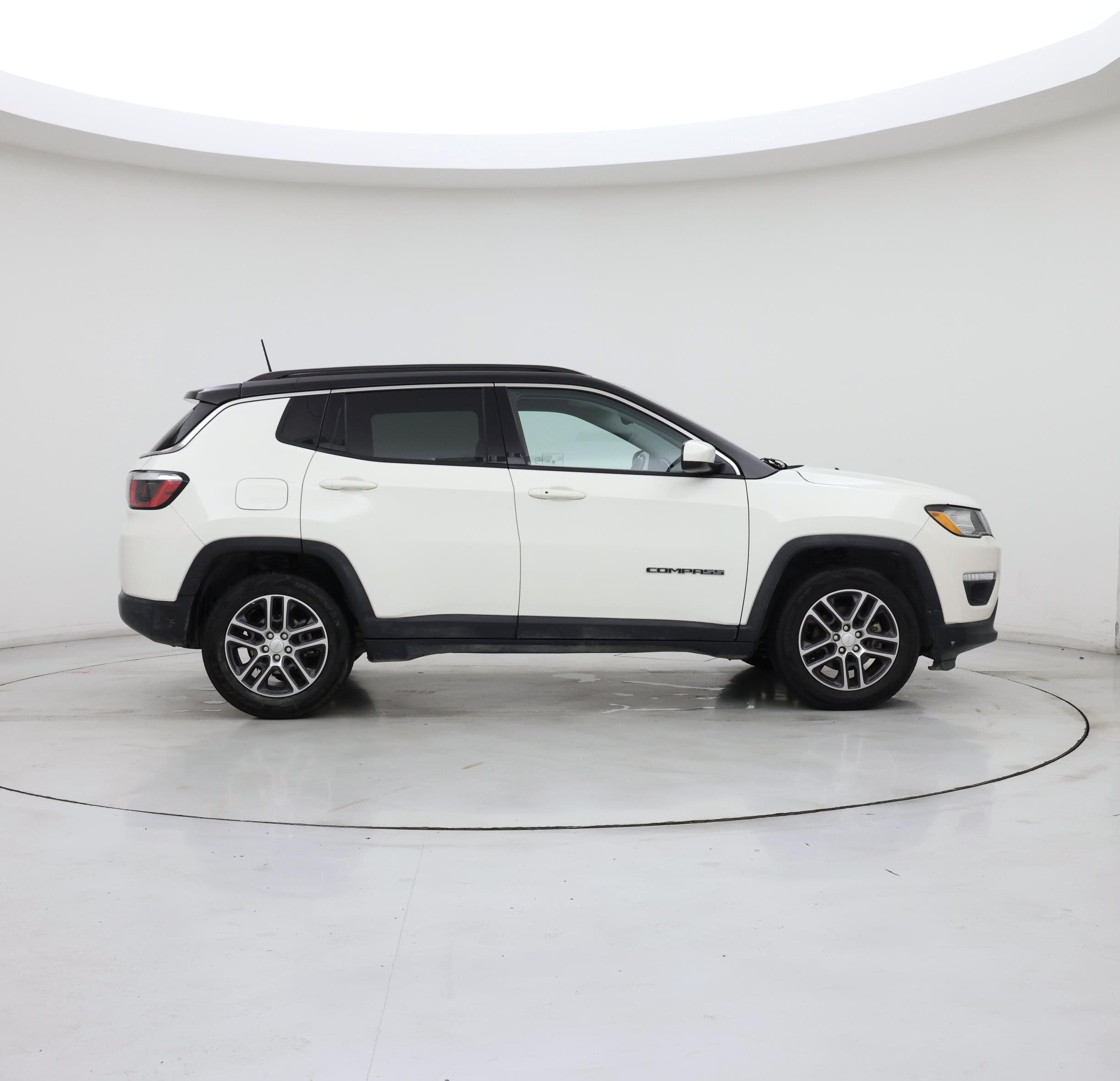 Thumbnail: 2019 Jeep Compass - 7