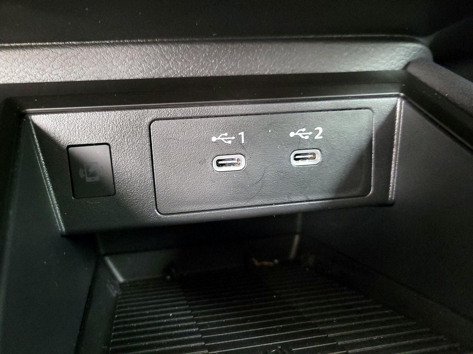 Thumbnail: 2025 Nissan Kicks - 18