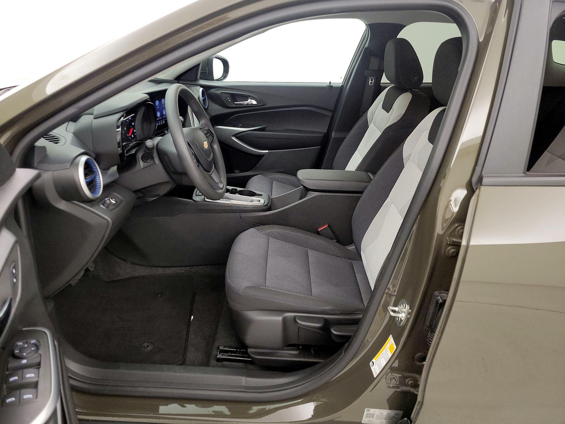 Thumbnail: 2024 Chevrolet Trax - 11