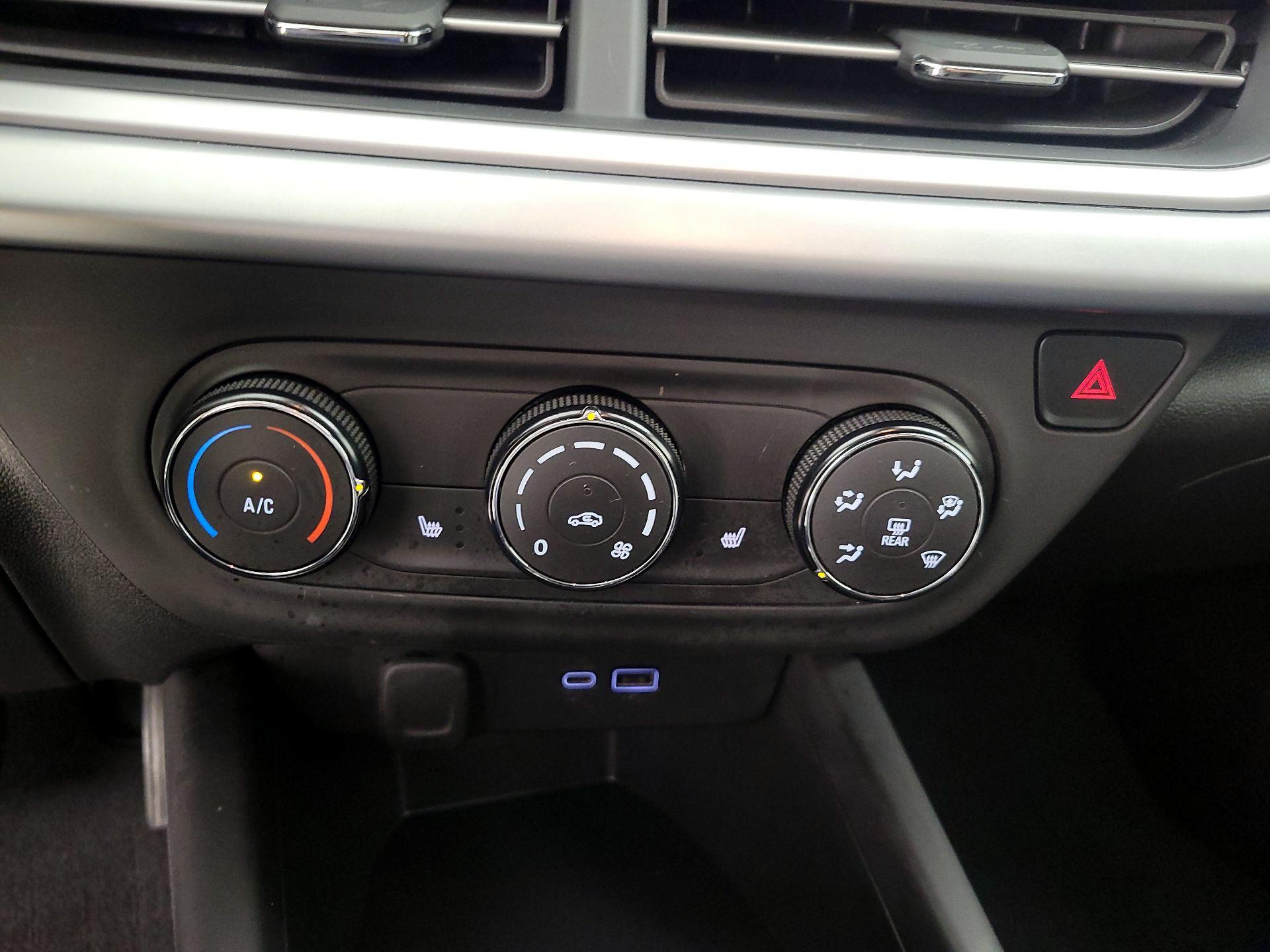 Thumbnail: 2024 Chevrolet Trax - 16