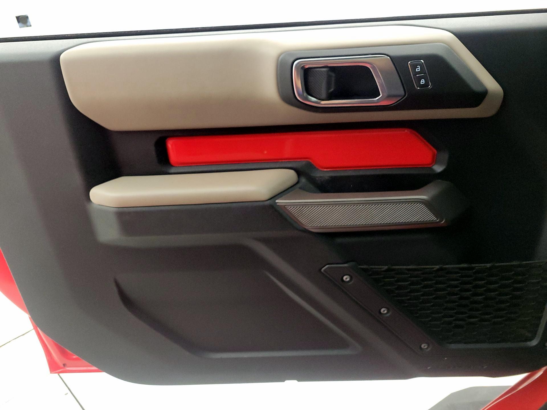 Thumbnail: 2022 Ford Bronco - 12