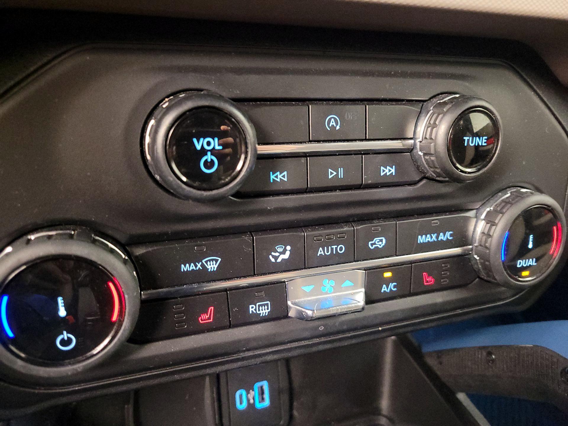 Thumbnail: 2022 Ford Bronco - 17