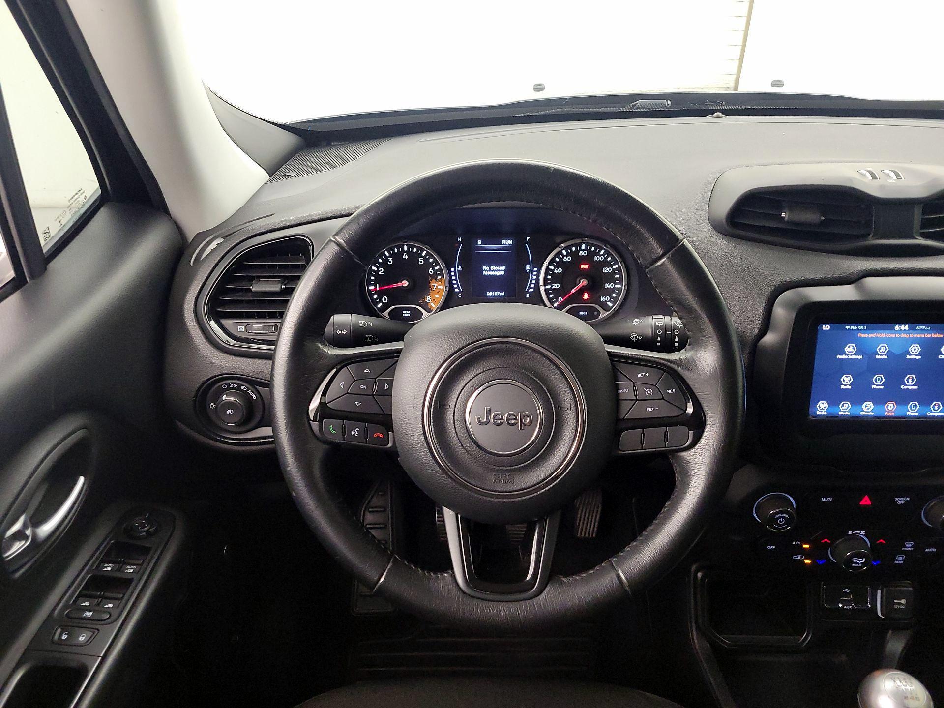 Thumbnail: 2018 Jeep Renegade - 10