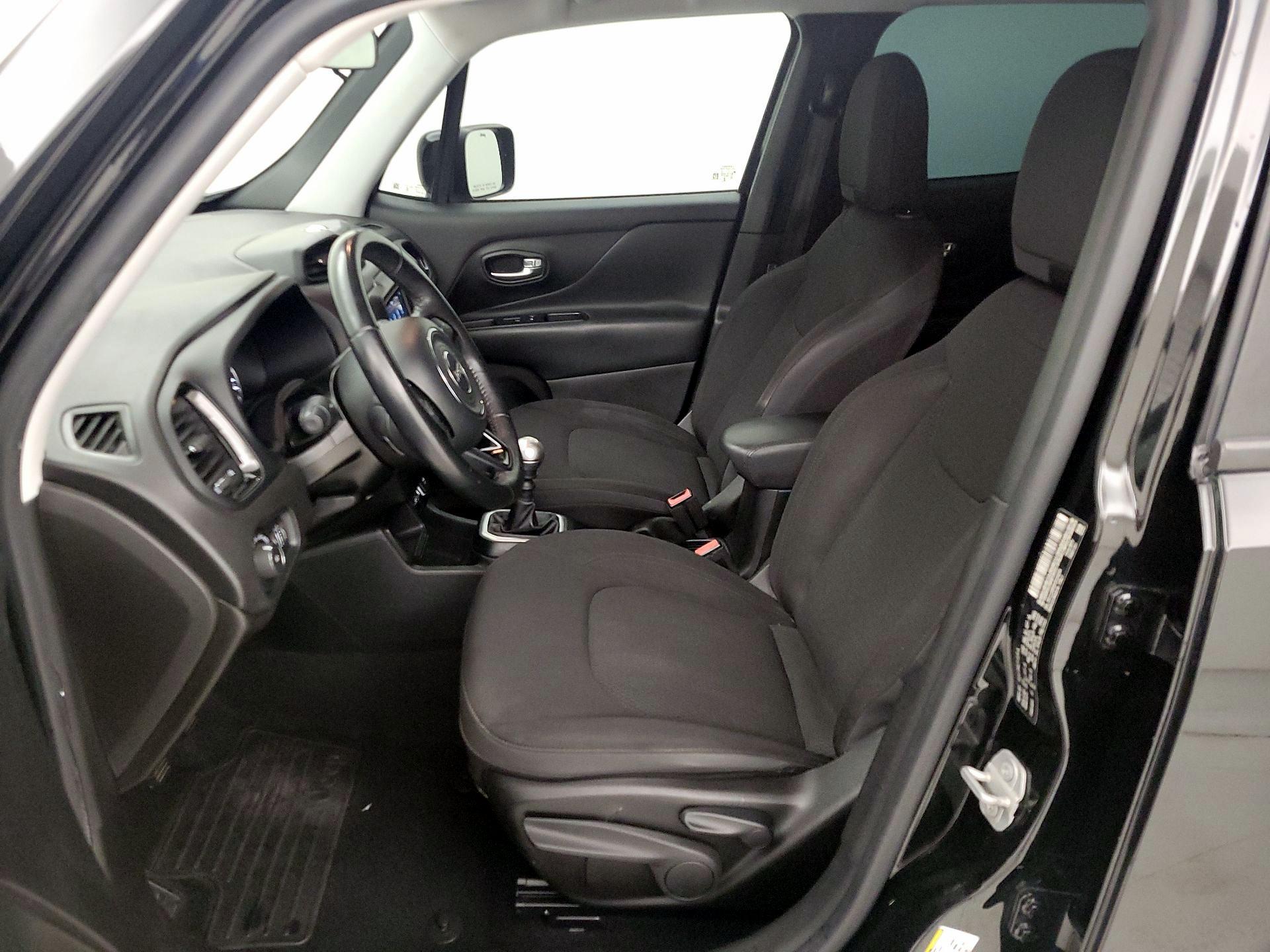 Thumbnail: 2018 Jeep Renegade - 11