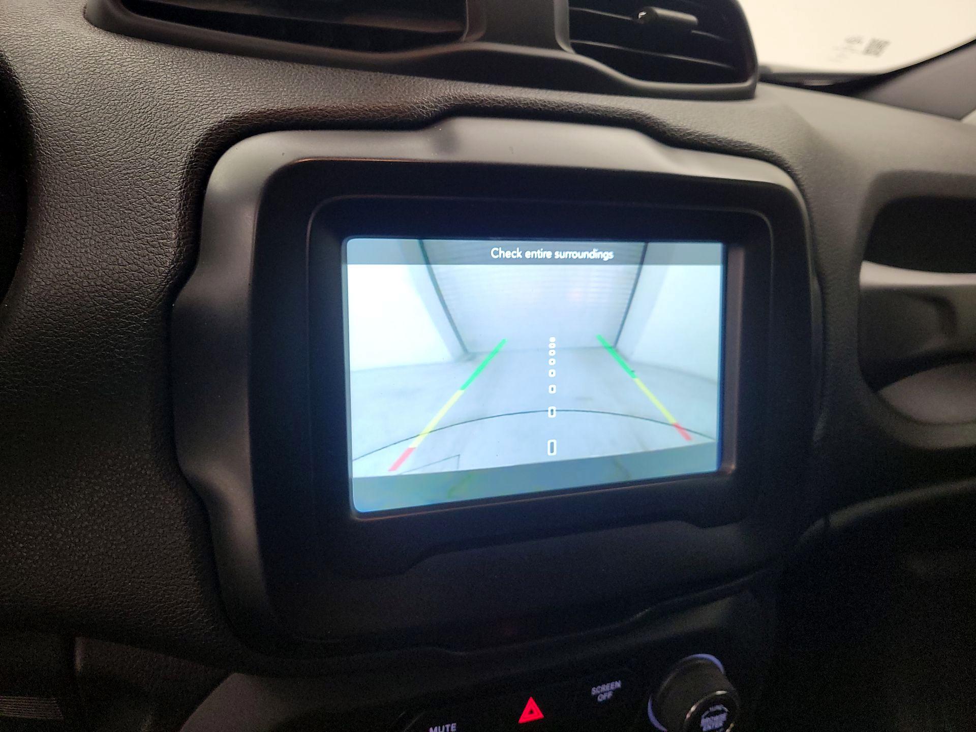 Thumbnail: 2018 Jeep Renegade - 14