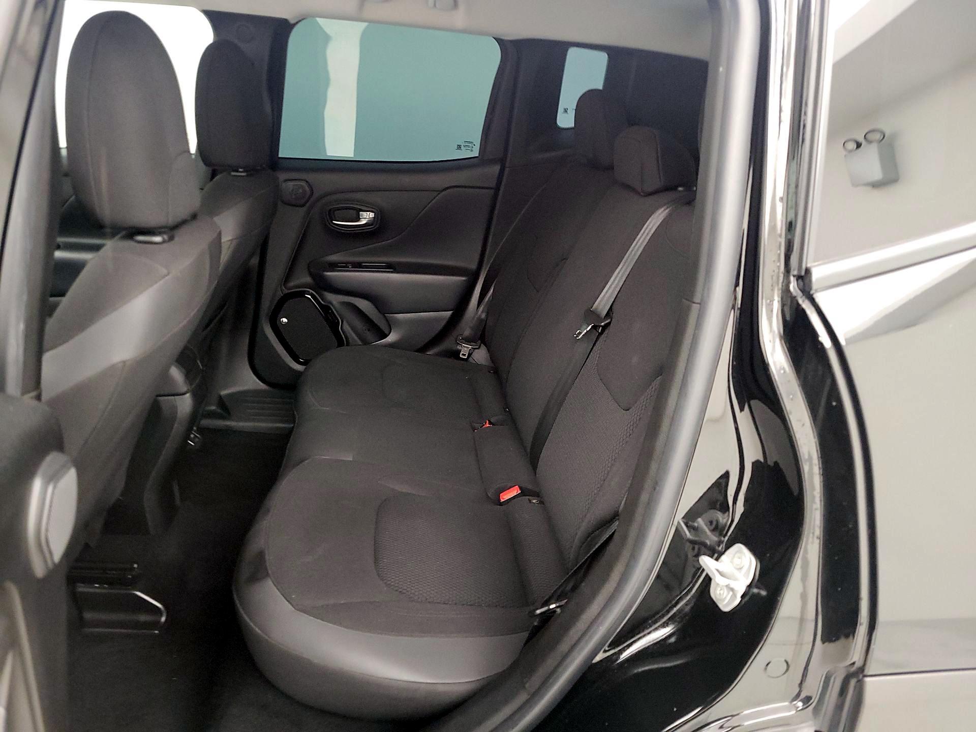 Thumbnail: 2018 Jeep Renegade - 19