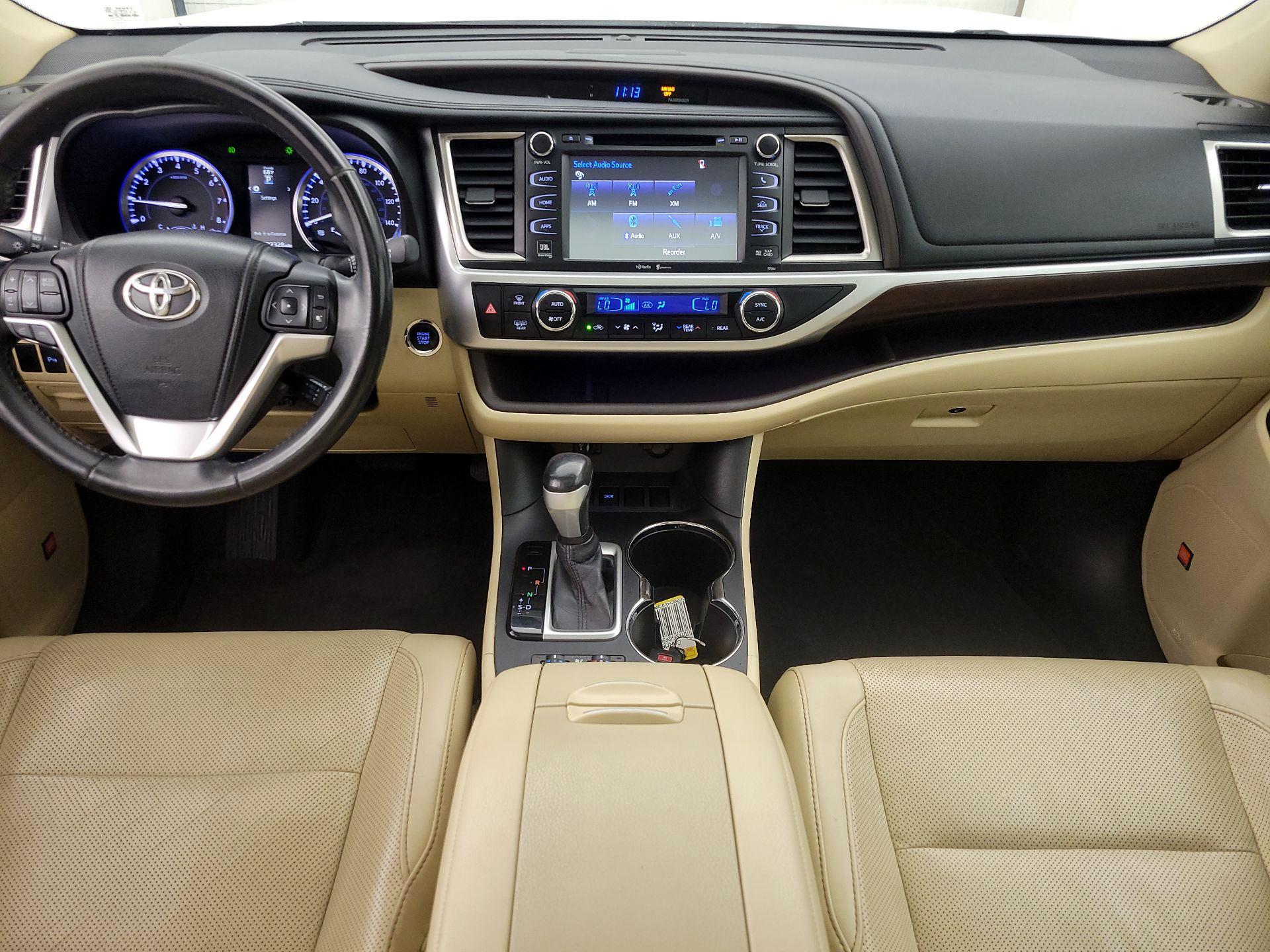 Thumbnail: 2015 Toyota Highlander - 9
