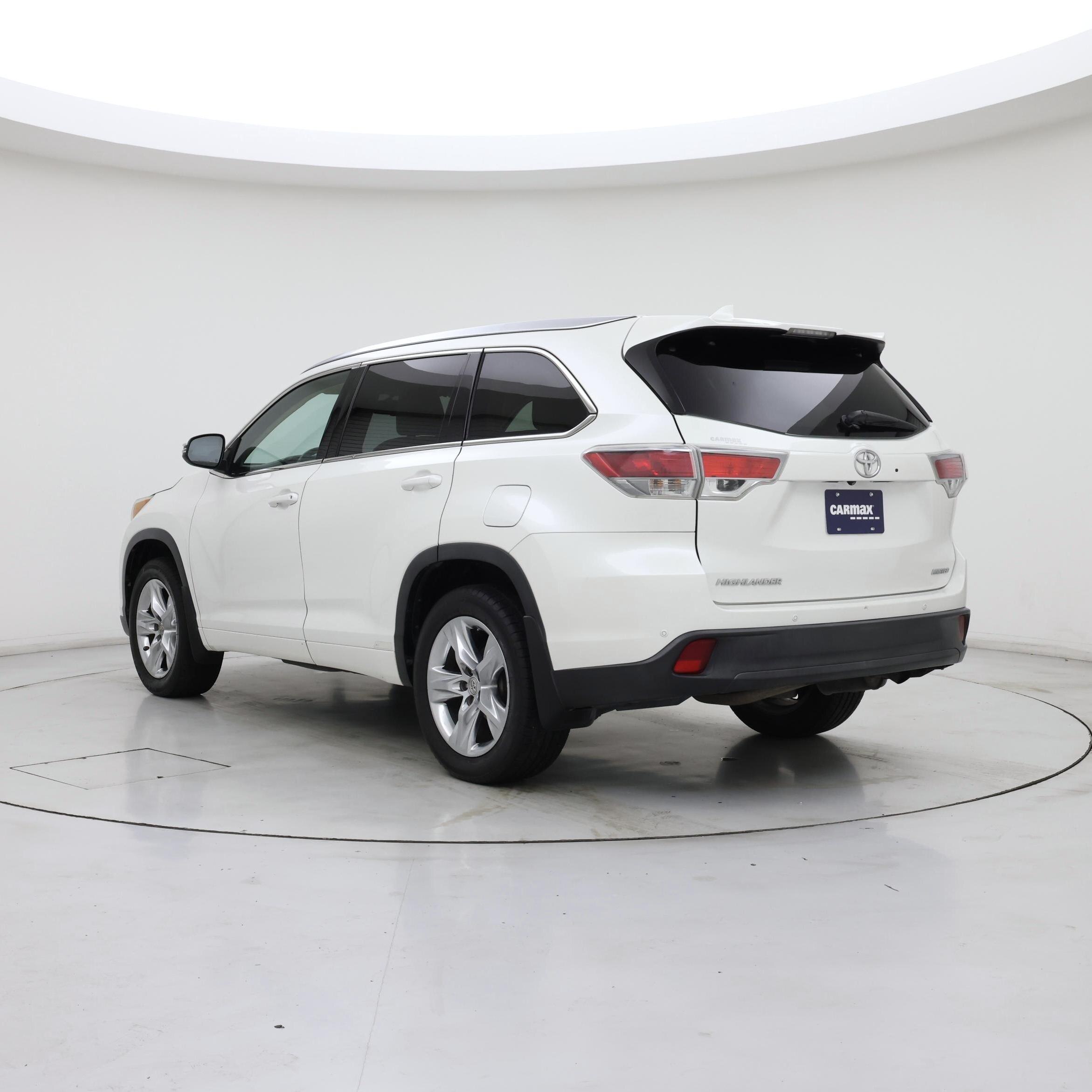 Thumbnail: 2015 Toyota Highlander - 2