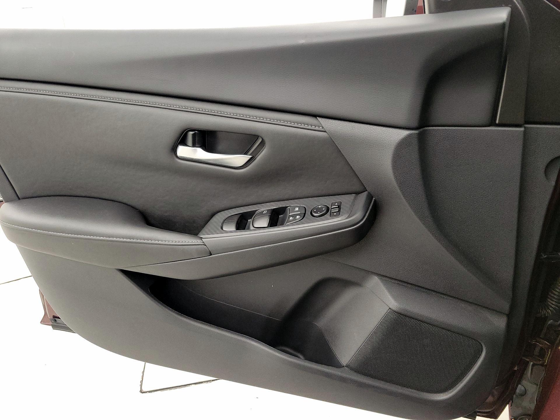 Thumbnail: 2025 Nissan Sentra - 12