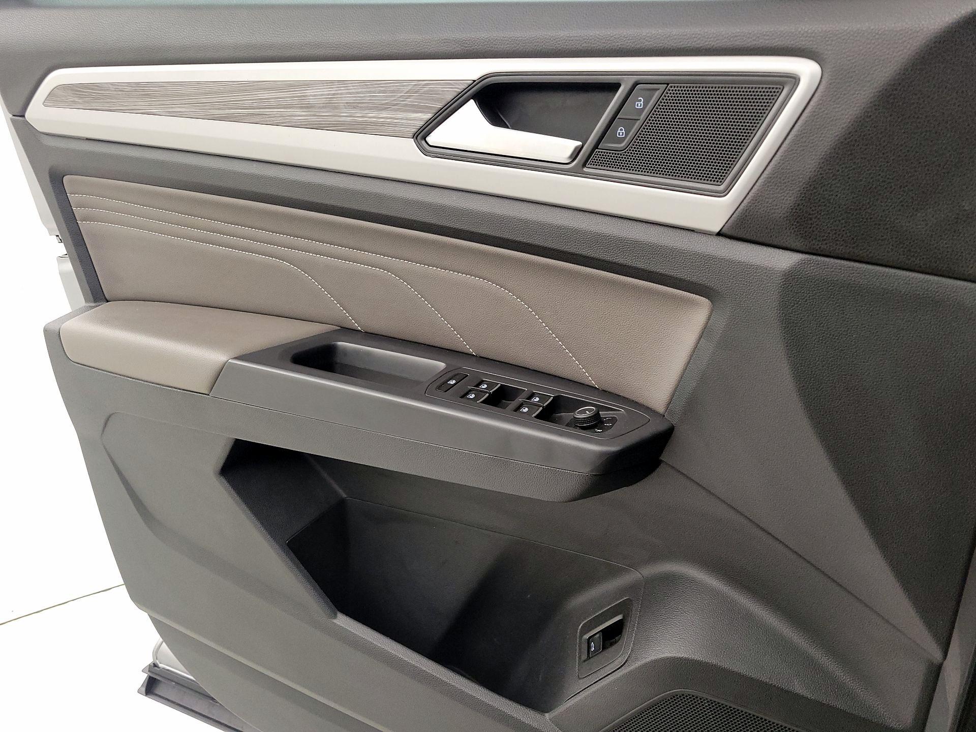 Thumbnail: 2021 Volkswagen Atlas - 12