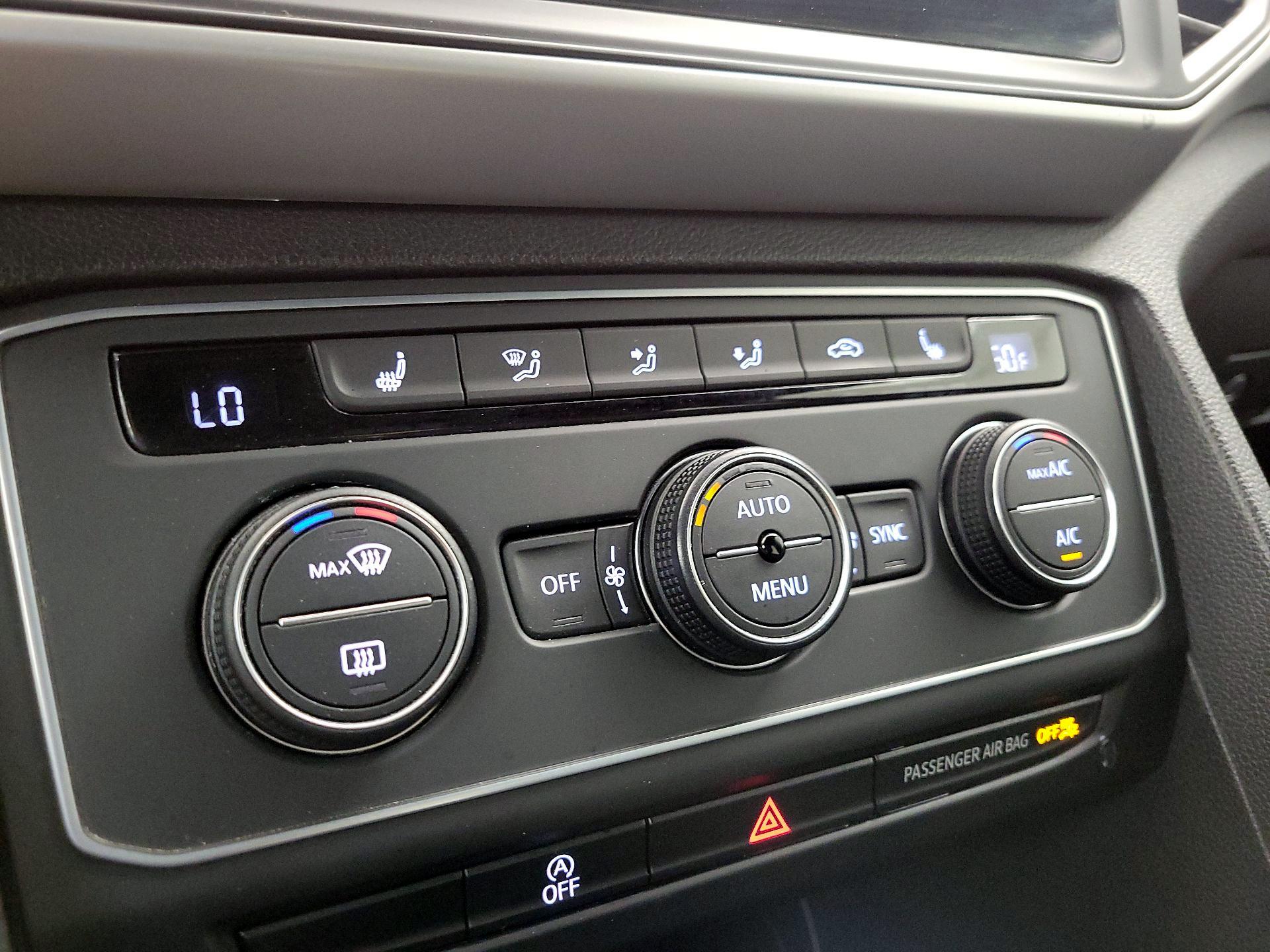 Thumbnail: 2021 Volkswagen Atlas - 16