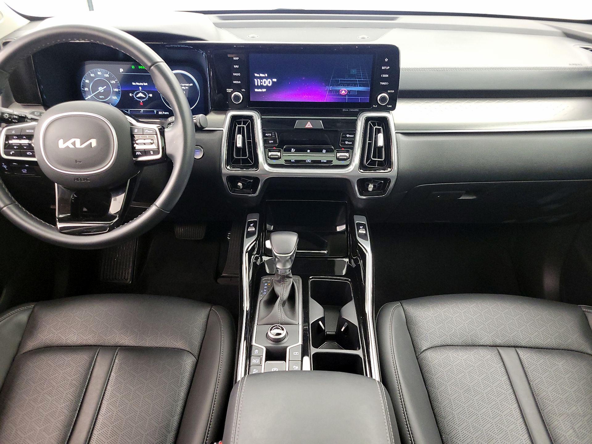 Thumbnail: 2023 Kia Sorento - 9