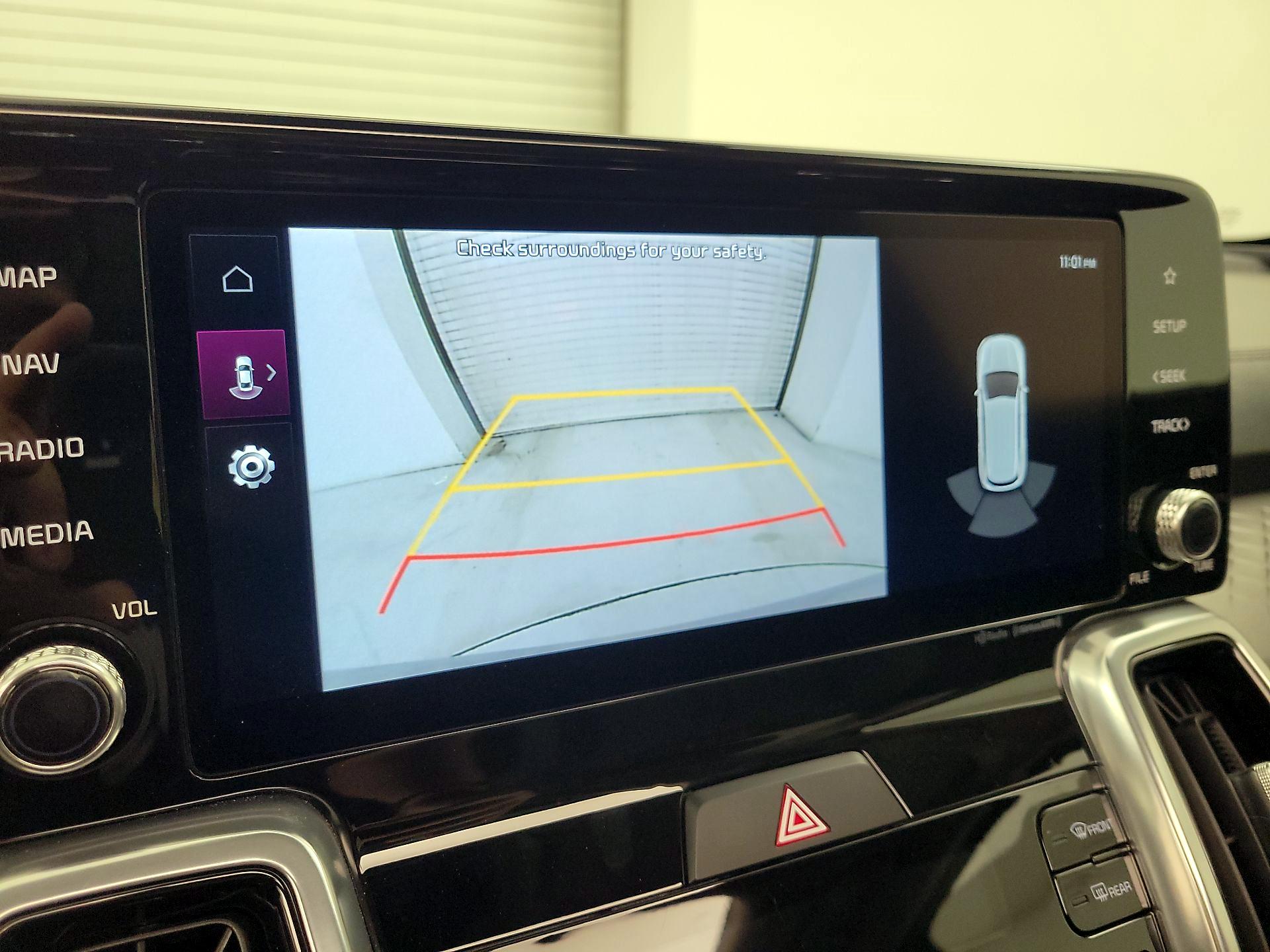 Thumbnail: 2023 Kia Sorento - 15