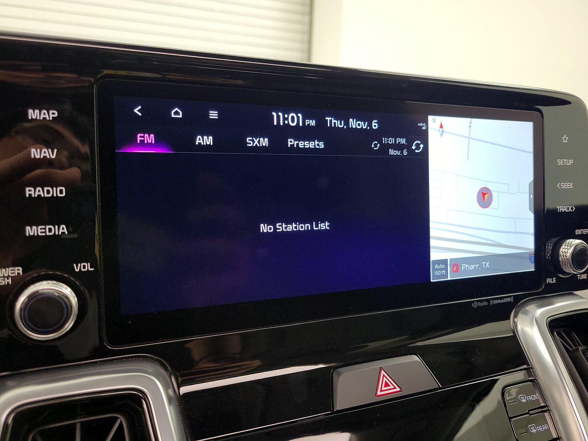 Thumbnail: 2023 Kia Sorento - 16