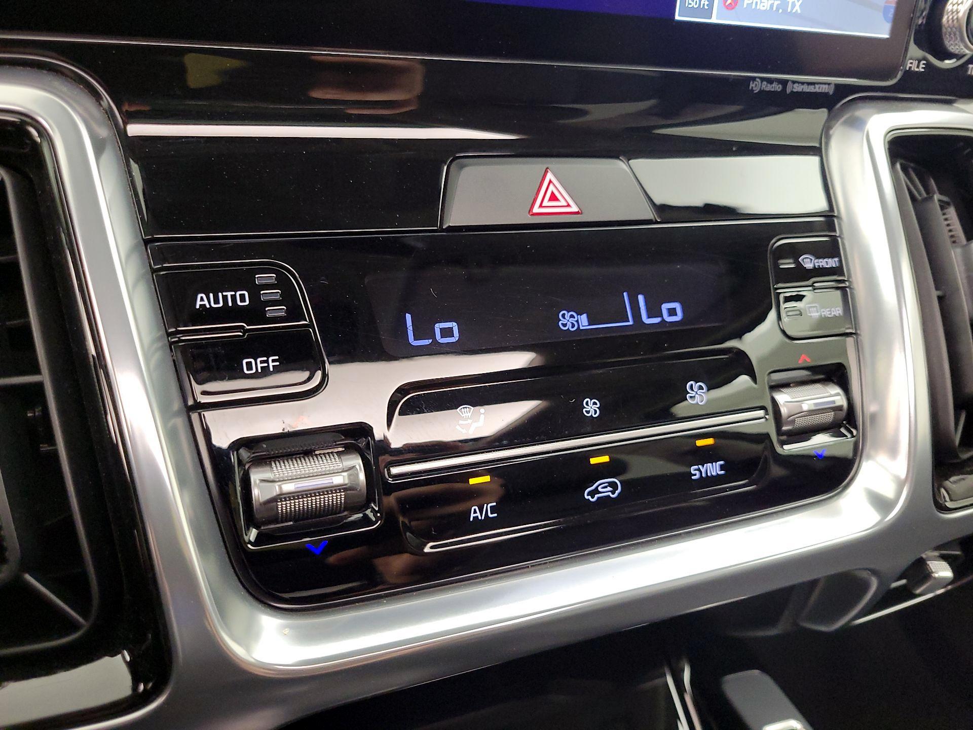 Thumbnail: 2023 Kia Sorento - 17