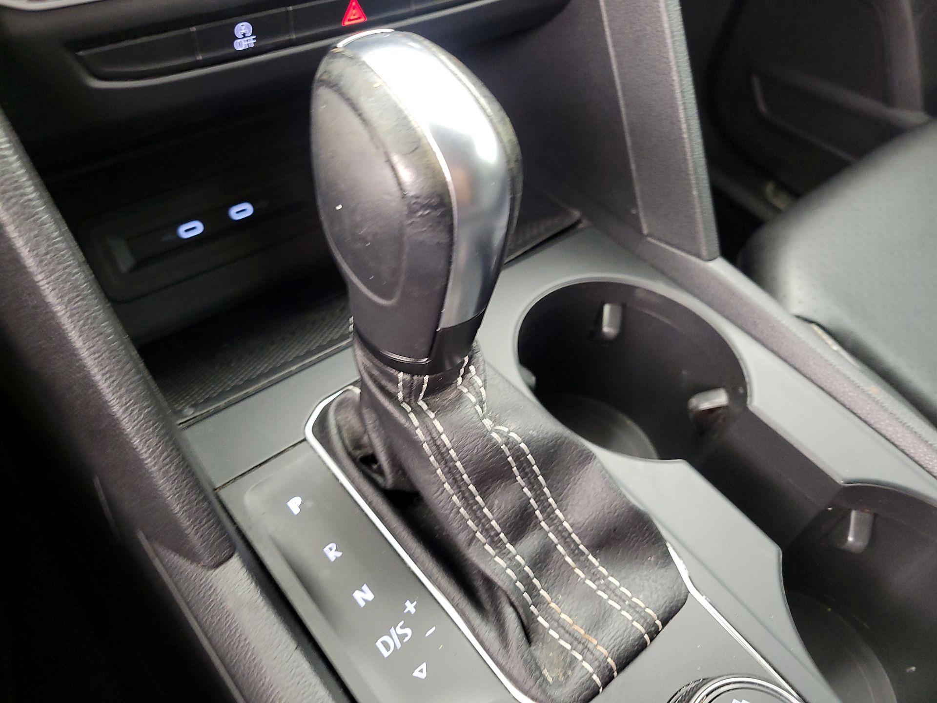 Thumbnail: 2021 Volkswagen Atlas - 17