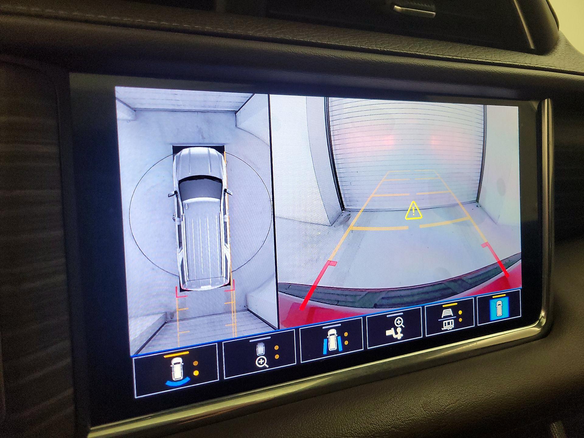 Thumbnail: 2021 GMC Yukon XL - 15