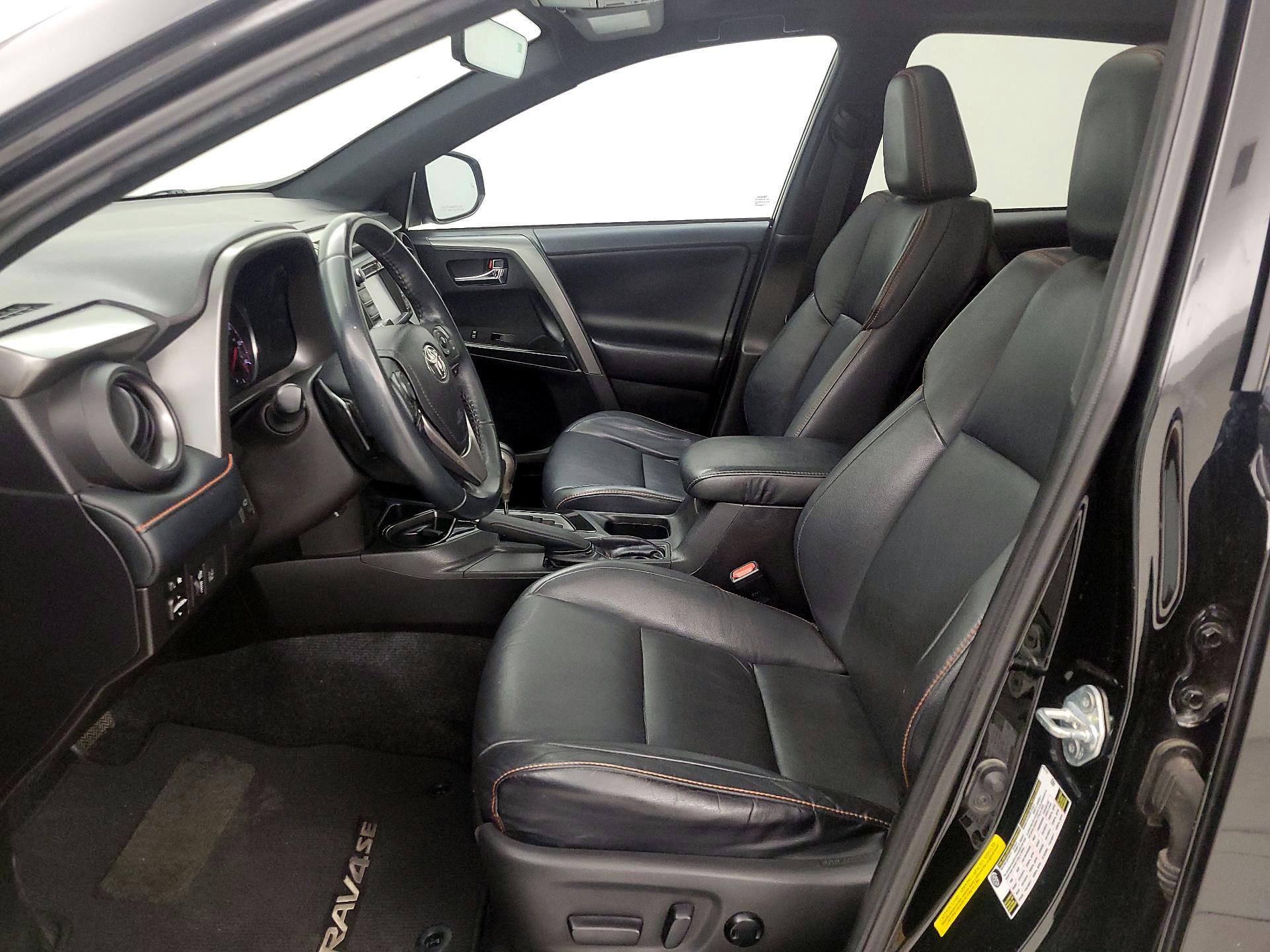 Thumbnail: 2018 Toyota RAV4 - 11