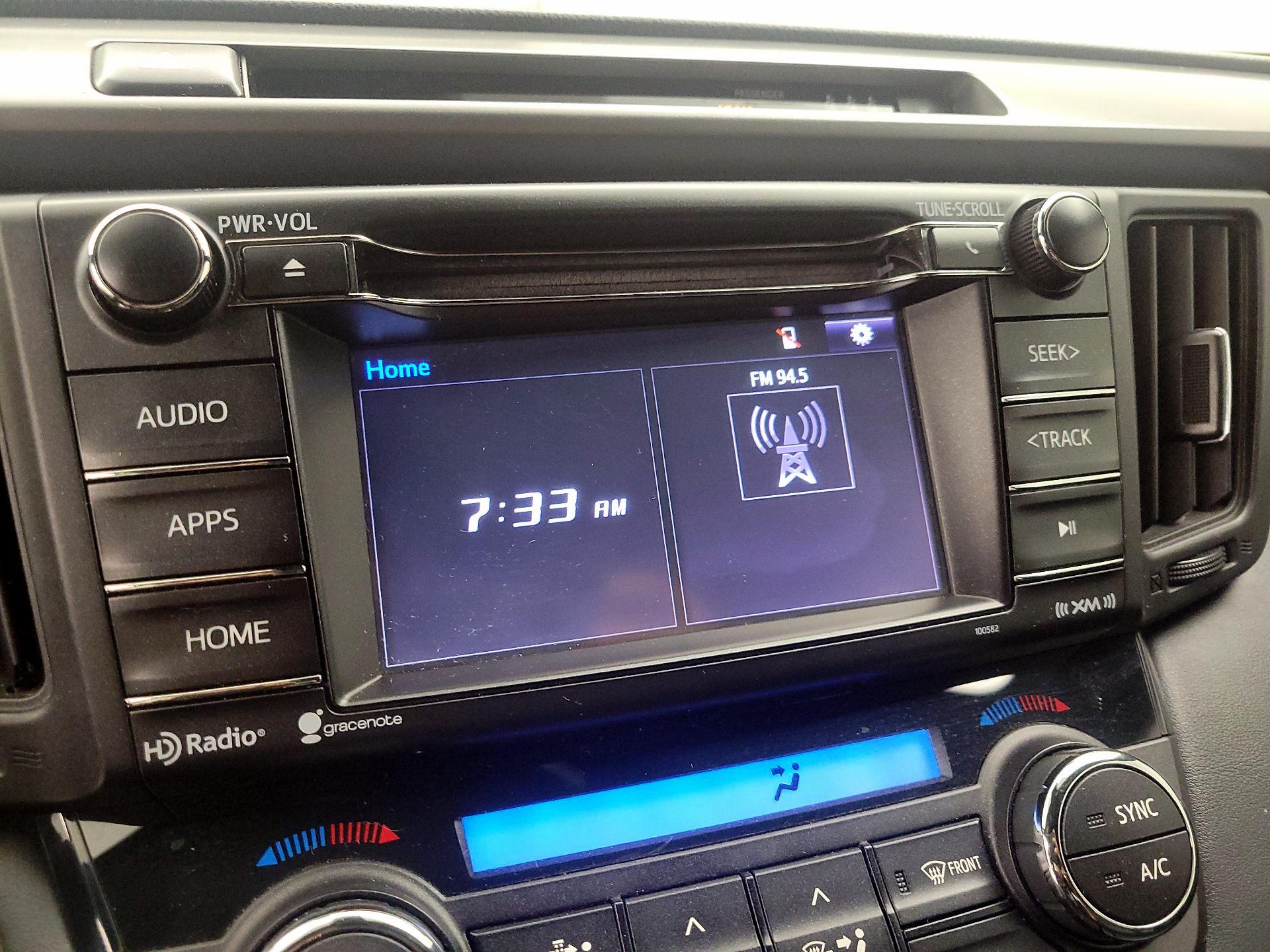 Thumbnail: 2018 Toyota RAV4 - 15