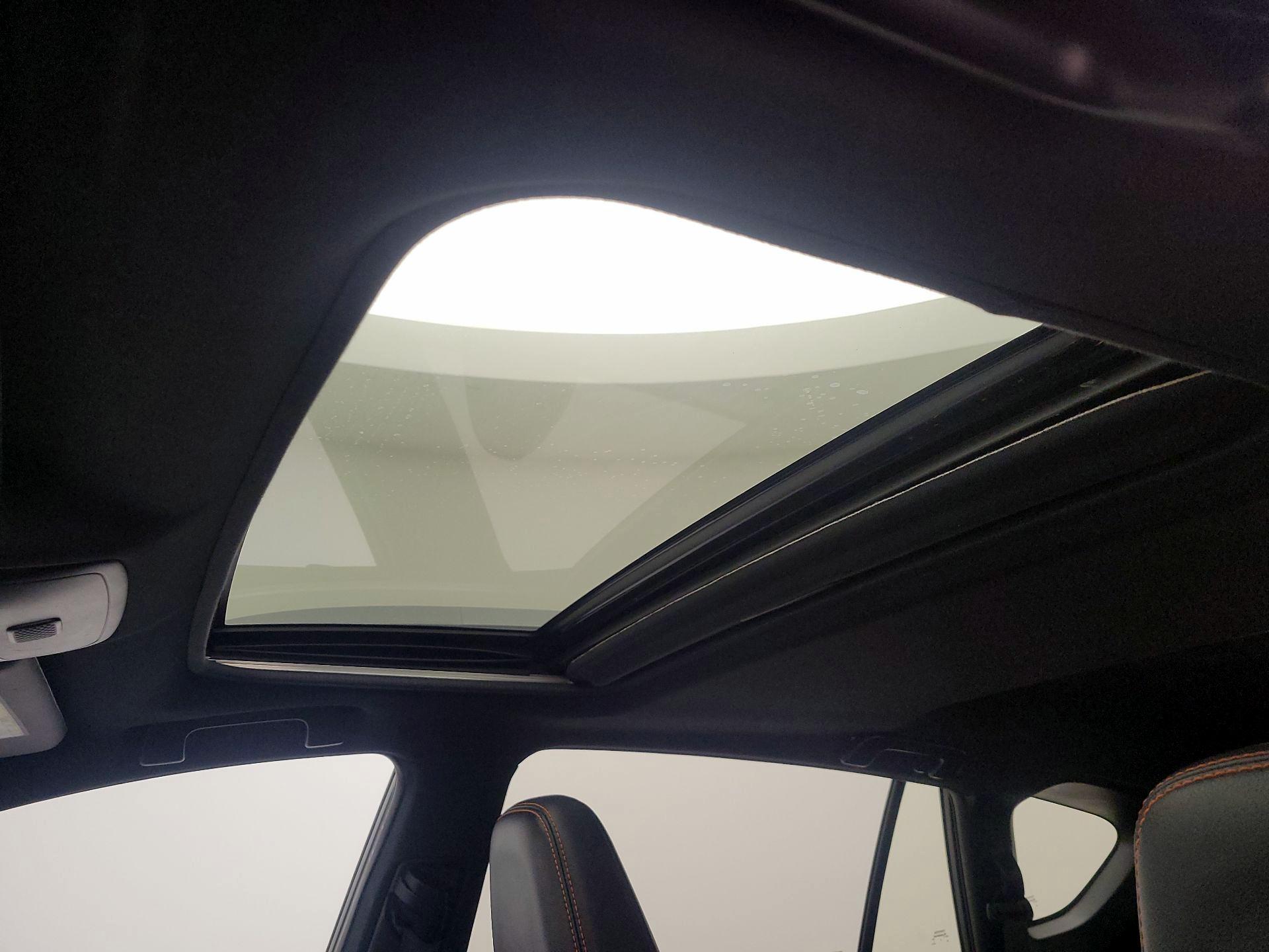 Thumbnail: 2018 Toyota RAV4 - 19