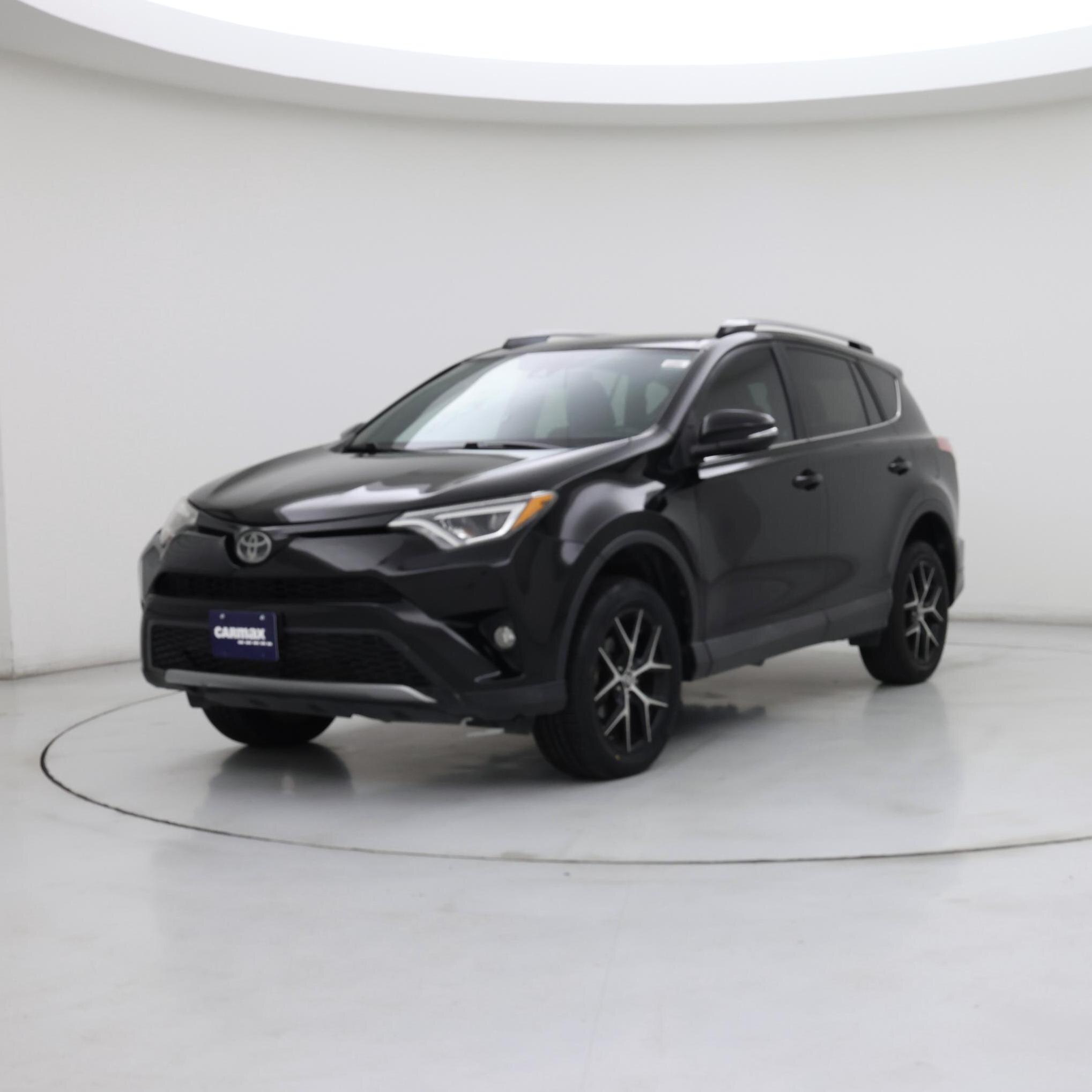 Thumbnail: 2018 Toyota RAV4 - 4