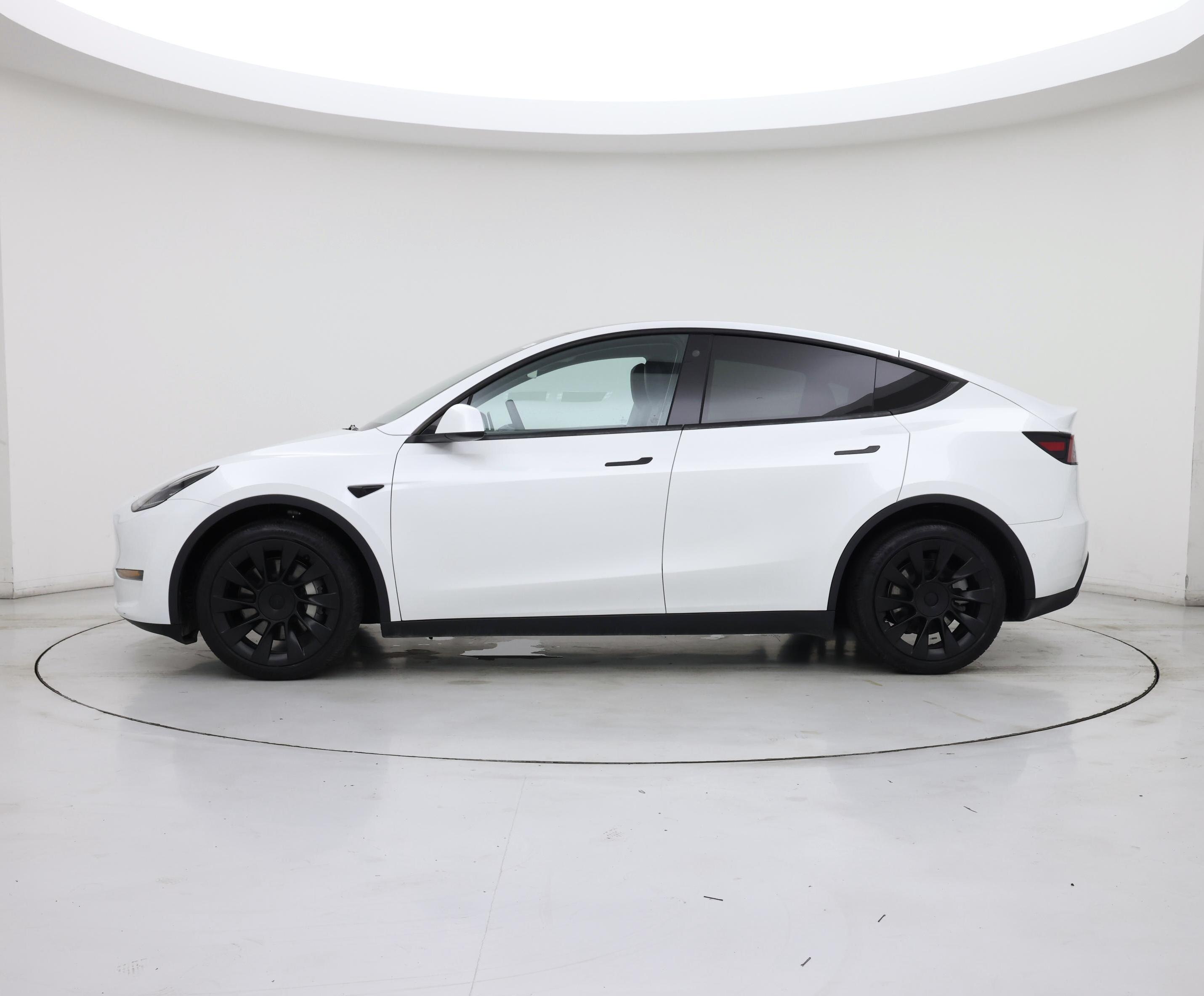 Thumbnail: 2022 Tesla Model Y - 3
