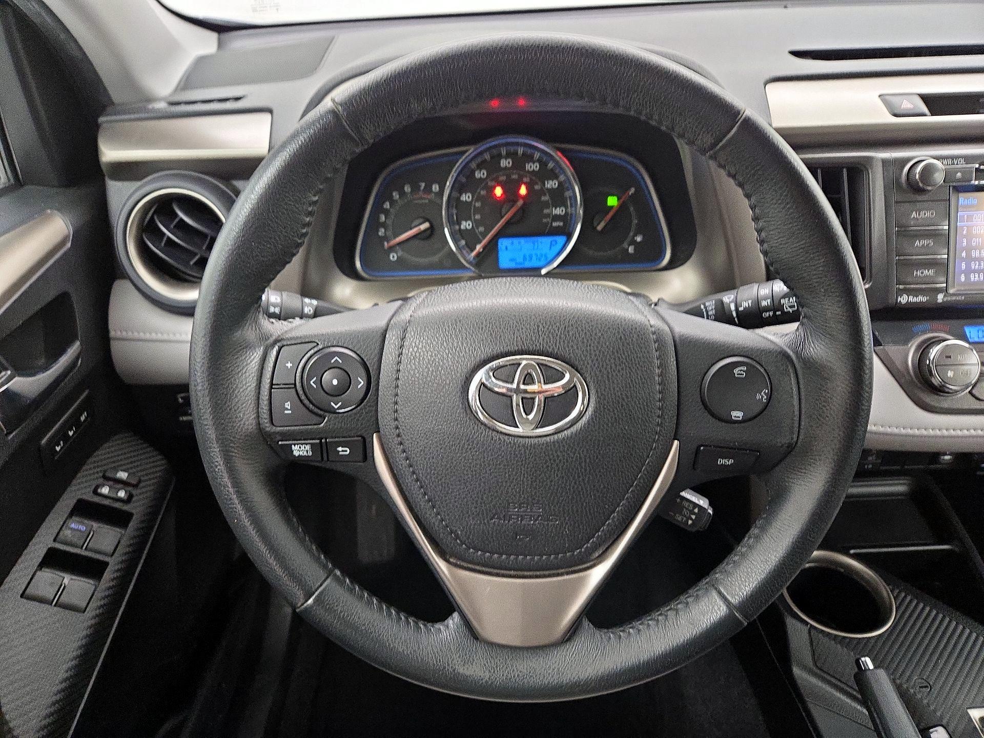 Thumbnail: 2015 Toyota RAV4 - 10