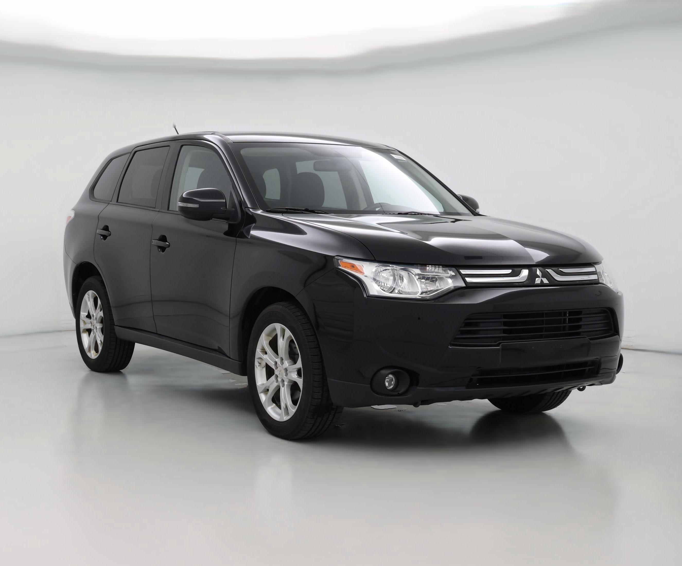 Thumbnail: 2014 Mitsubishi Outlander - 1