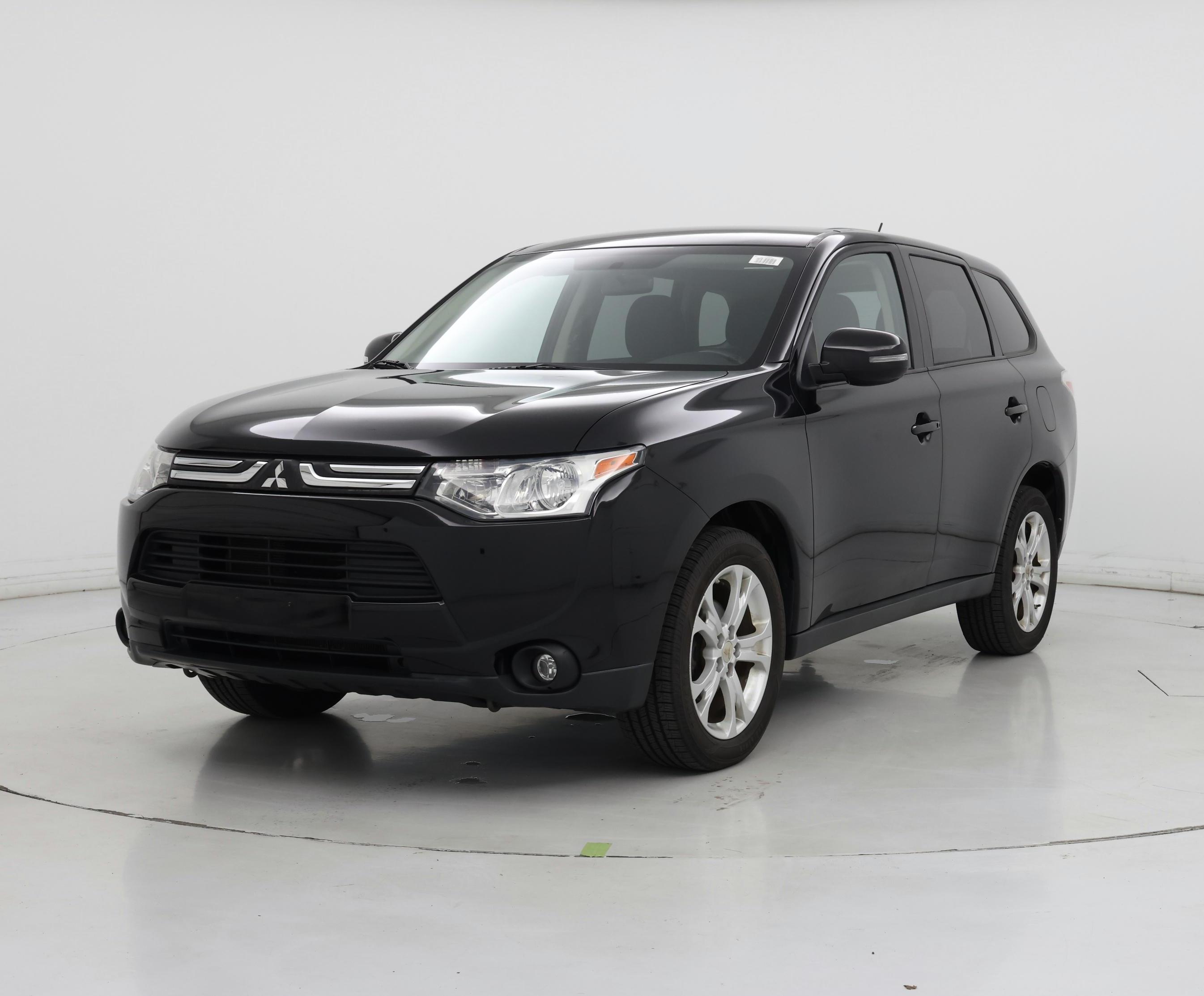 Thumbnail: 2014 Mitsubishi Outlander - 4