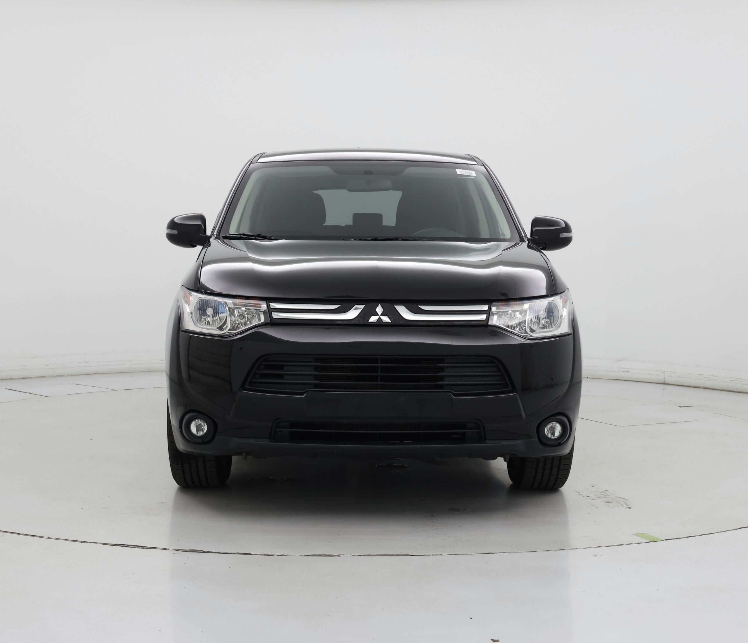 Thumbnail: 2014 Mitsubishi Outlander - 5
