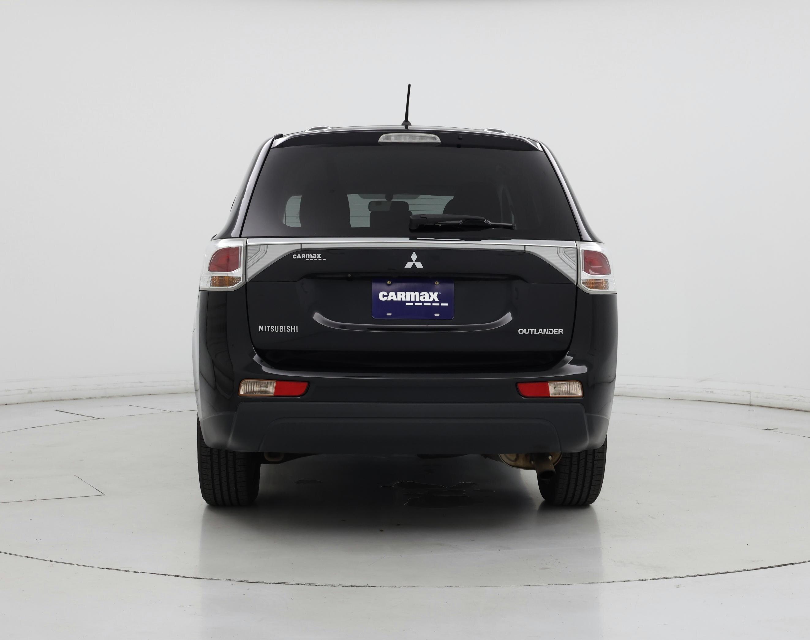 Thumbnail: 2014 Mitsubishi Outlander - 6