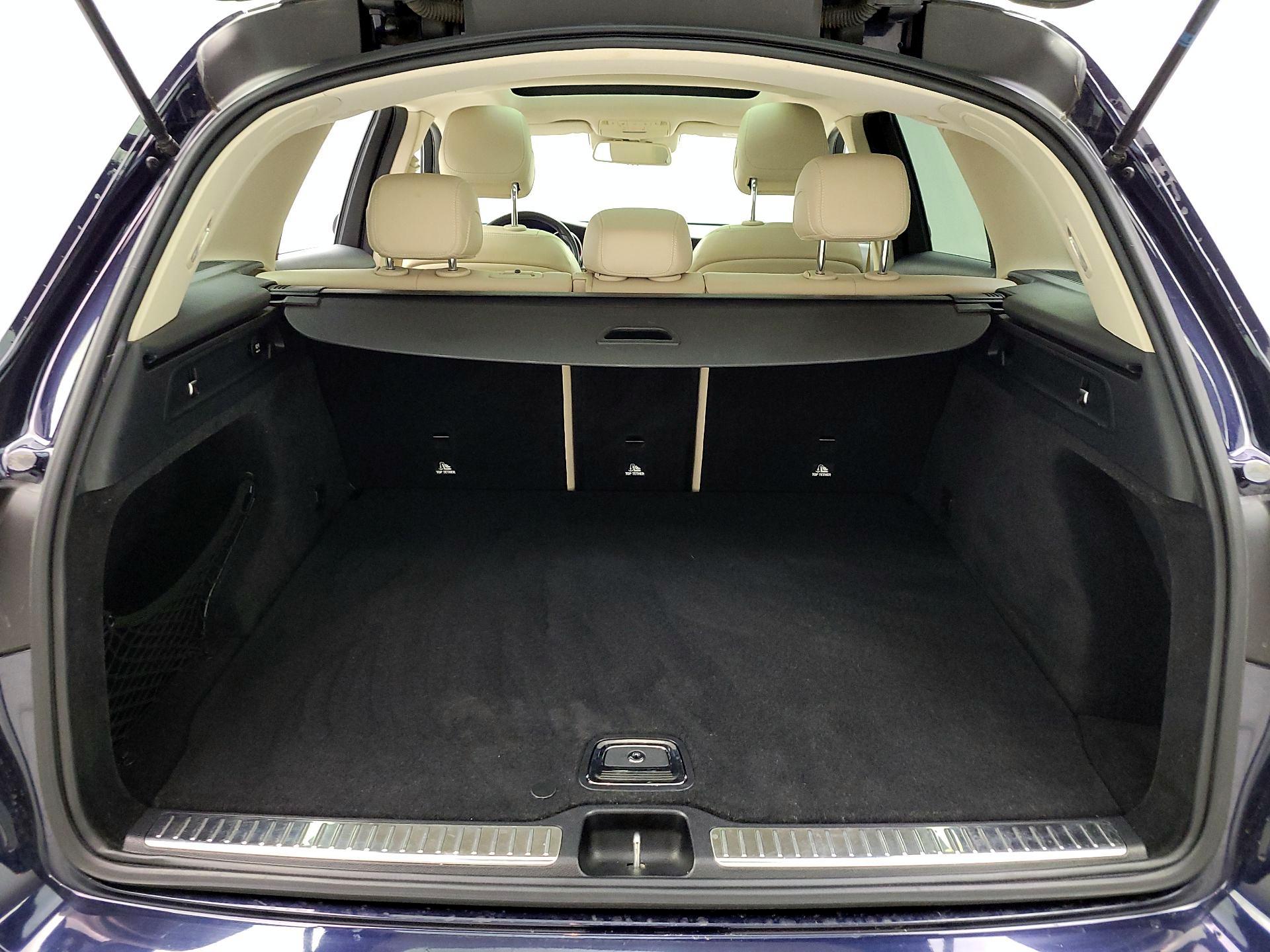 Thumbnail: 2016 Mercedes-Benz GLC - 20