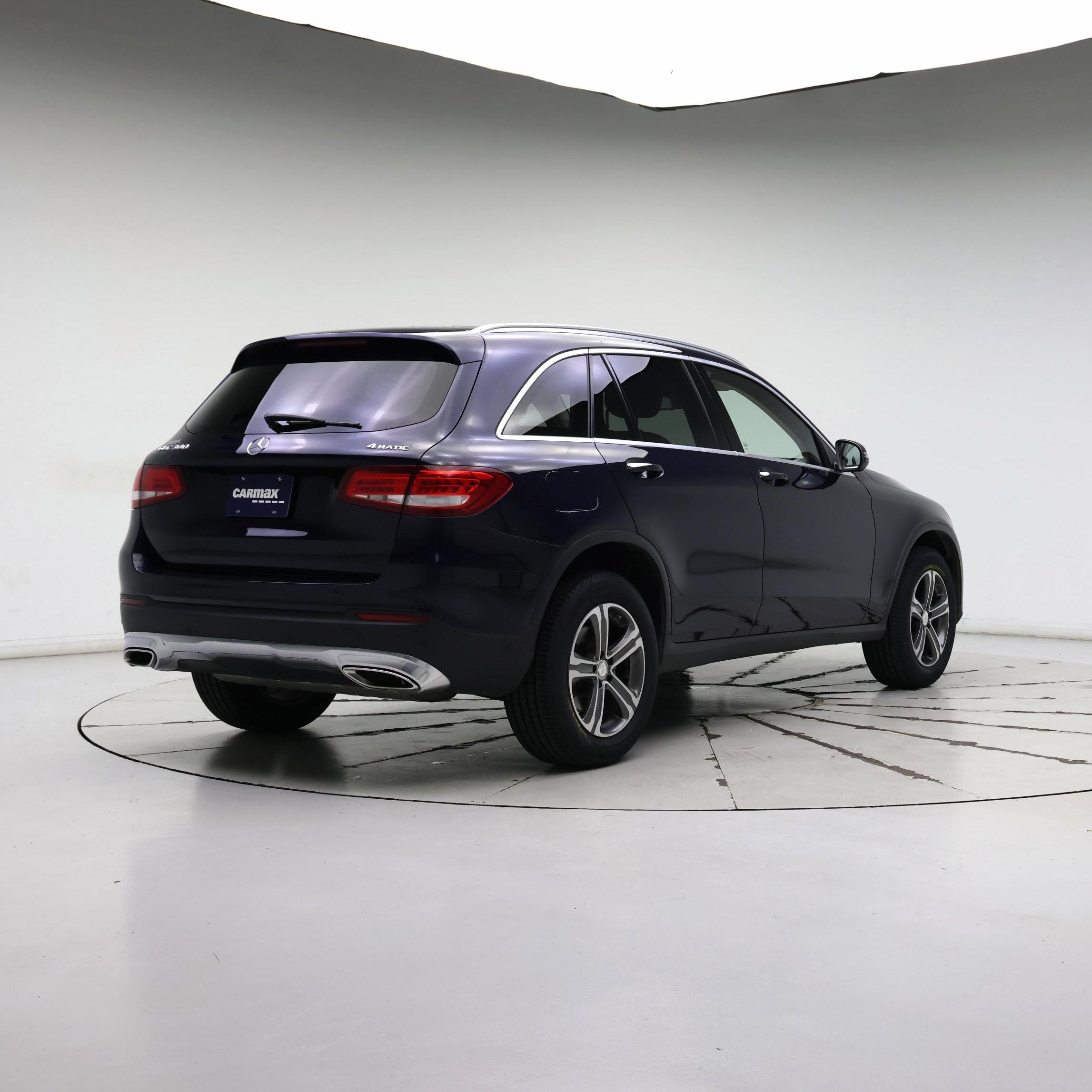 Thumbnail: 2016 Mercedes-Benz GLC - 8