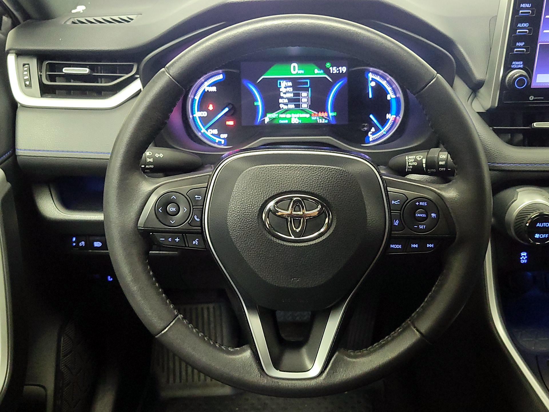 Thumbnail: 2022 Toyota RAV4 - 10