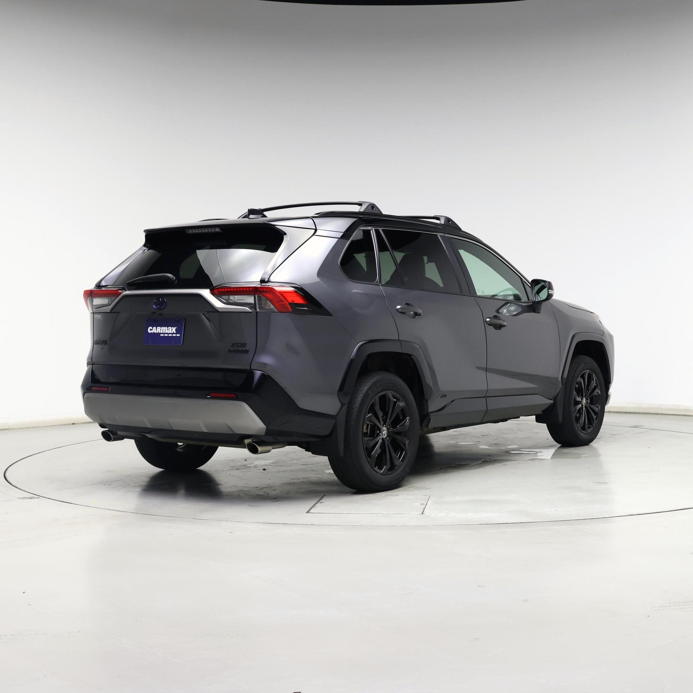 Thumbnail: 2022 Toyota RAV4 - 8