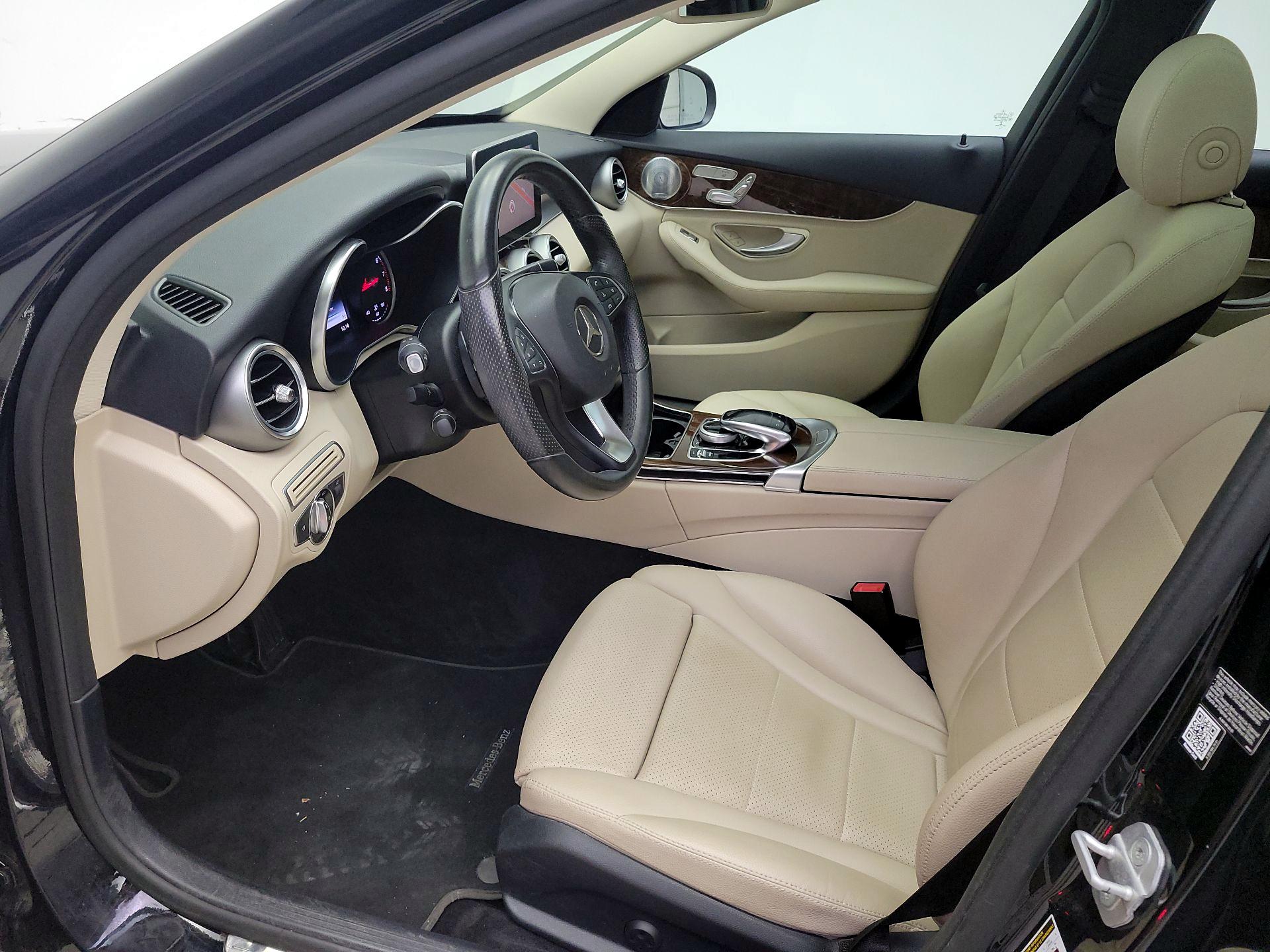 Thumbnail: 2015 Mercedes-Benz C-Class - 11