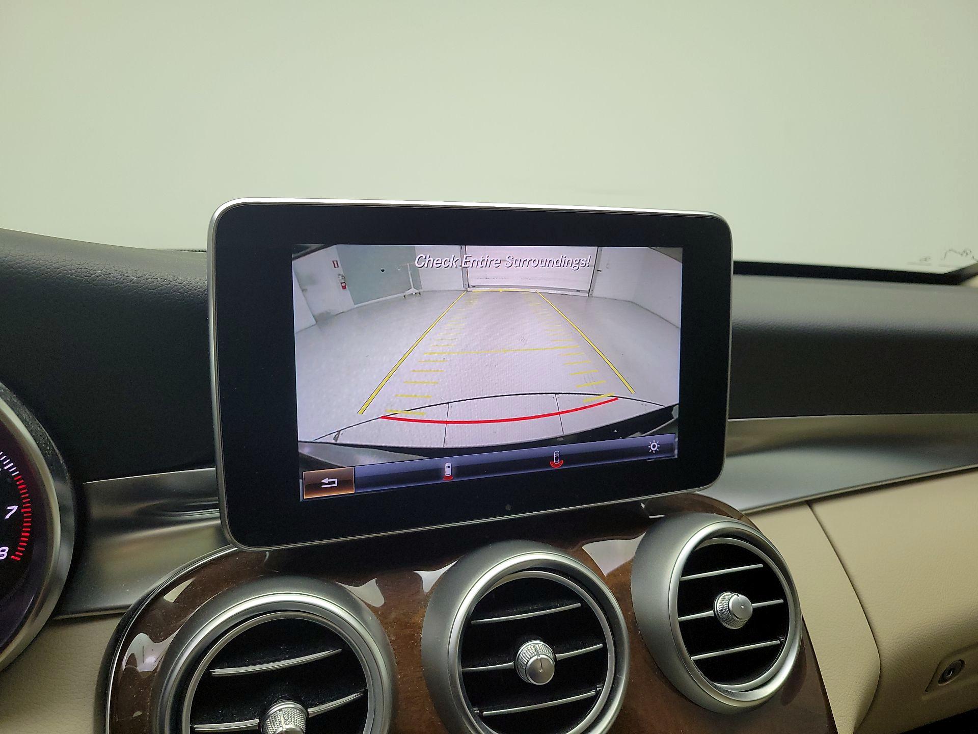 Thumbnail: 2015 Mercedes-Benz C-Class - 15
