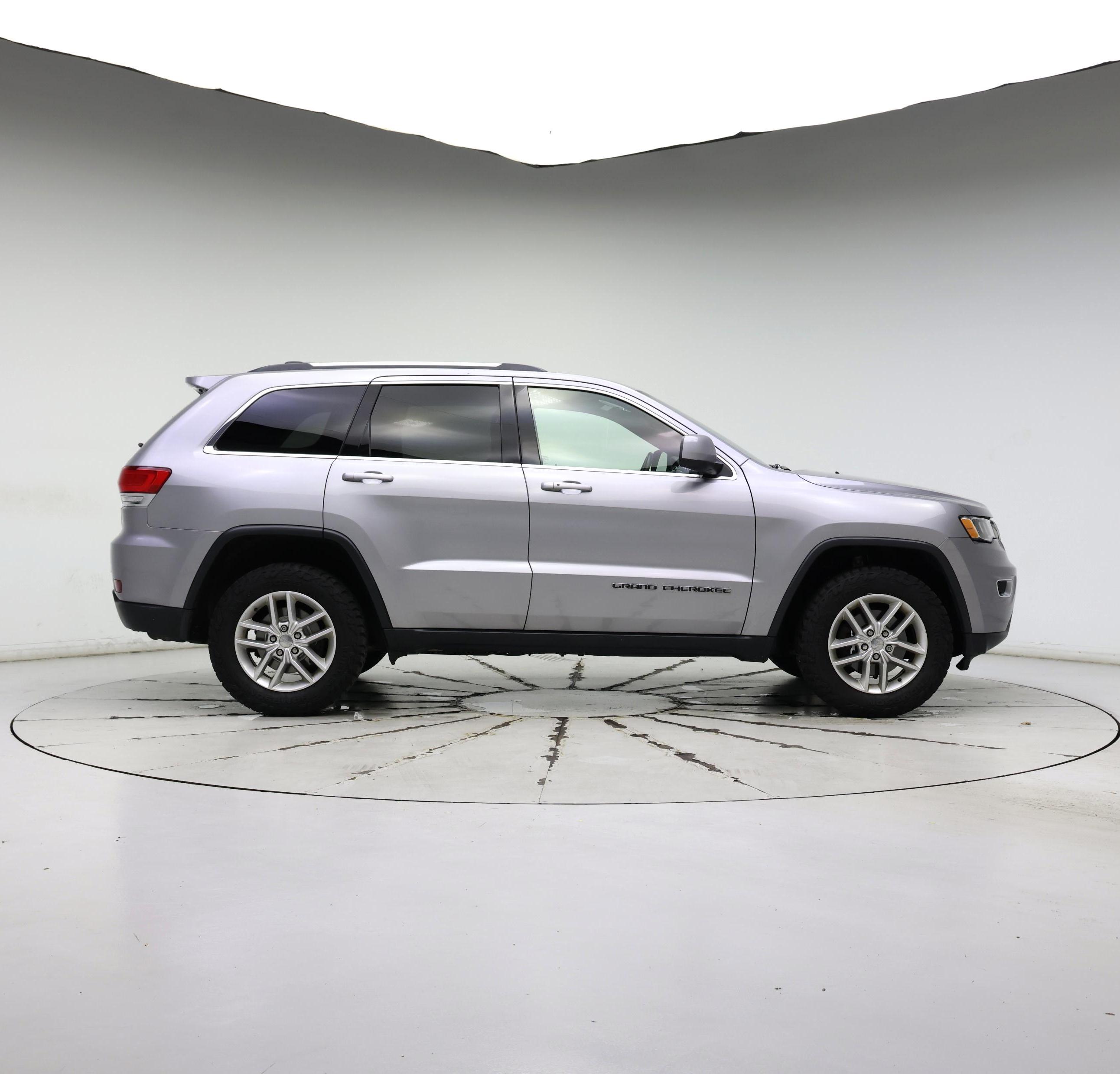 Thumbnail: 2017 Jeep Grand Cherokee - 7