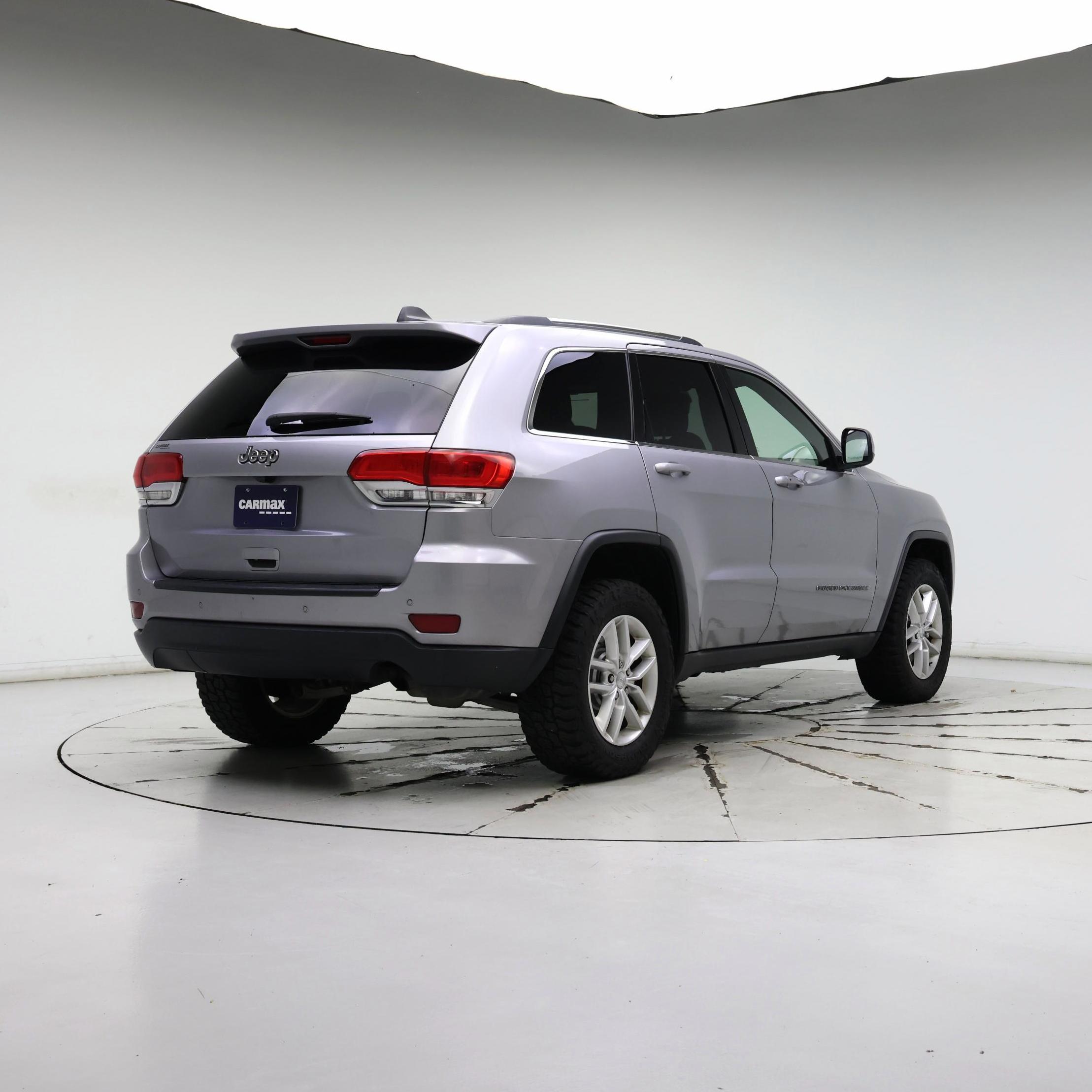 Thumbnail: 2017 Jeep Grand Cherokee - 8