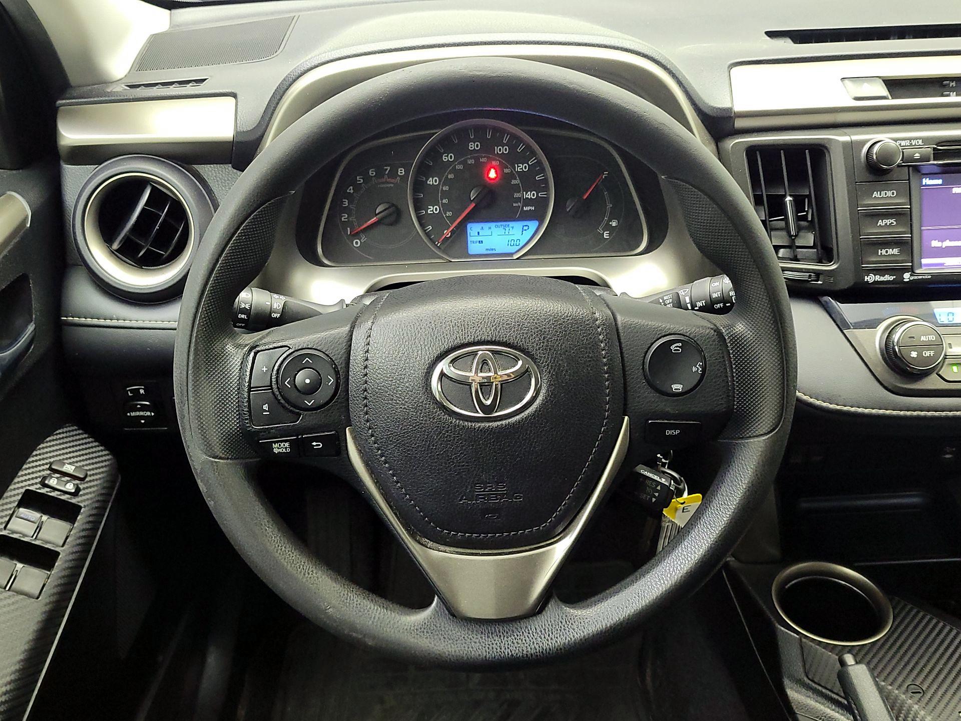 Thumbnail: 2015 Toyota RAV4 - 10