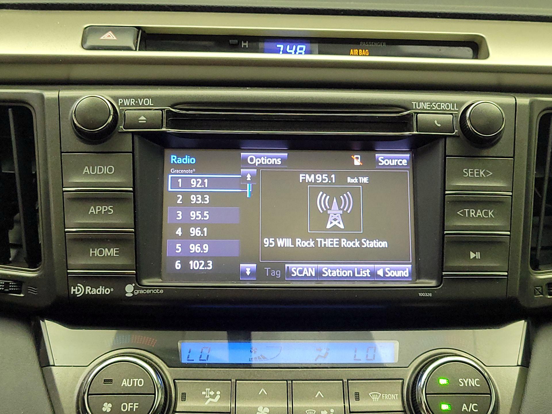 Thumbnail: 2015 Toyota RAV4 - 15