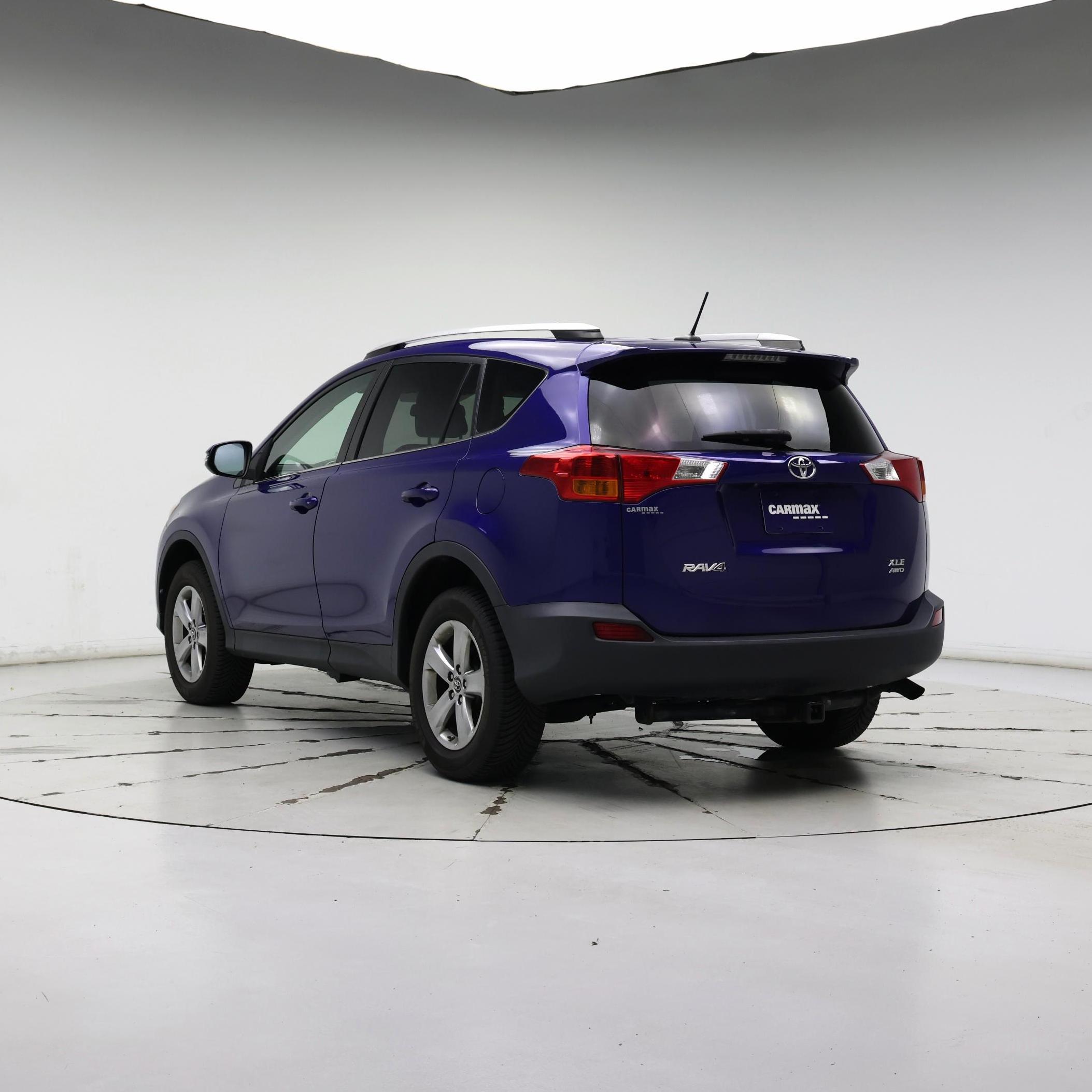 Thumbnail: 2015 Toyota RAV4 - 2
