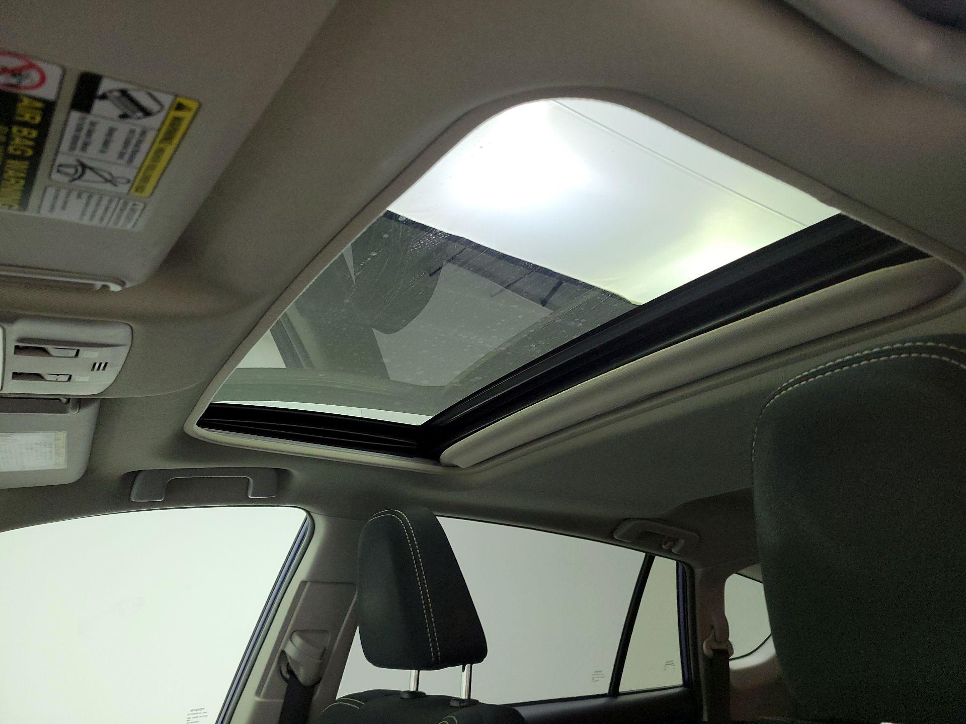 Thumbnail: 2015 Toyota RAV4 - 19