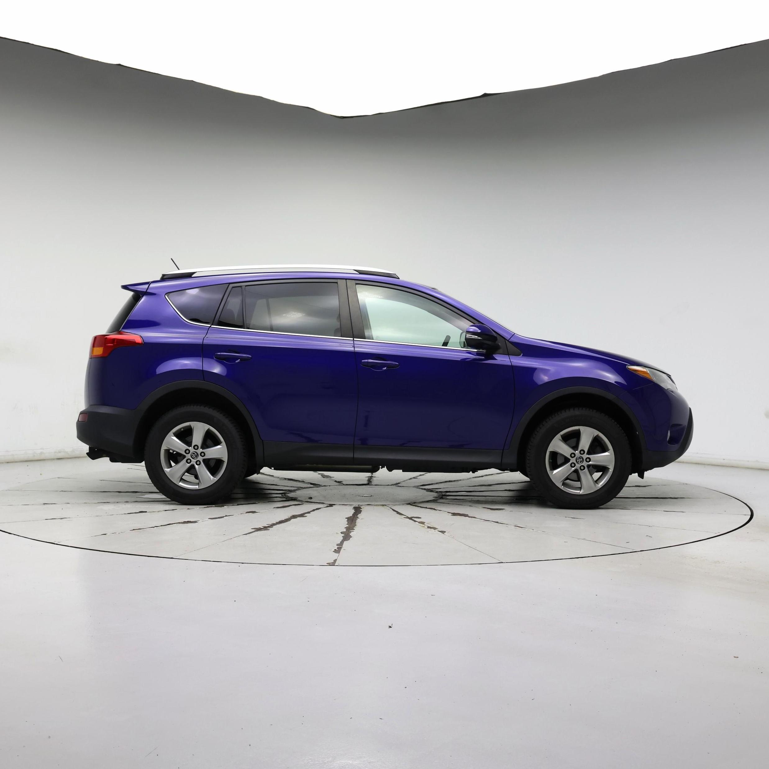 Thumbnail: 2015 Toyota RAV4 - 7